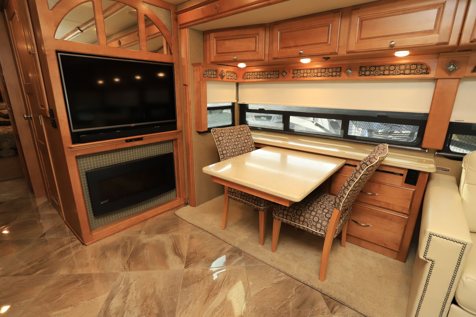 Used 2016 Winnebago Journey 36M Class A  For Sale