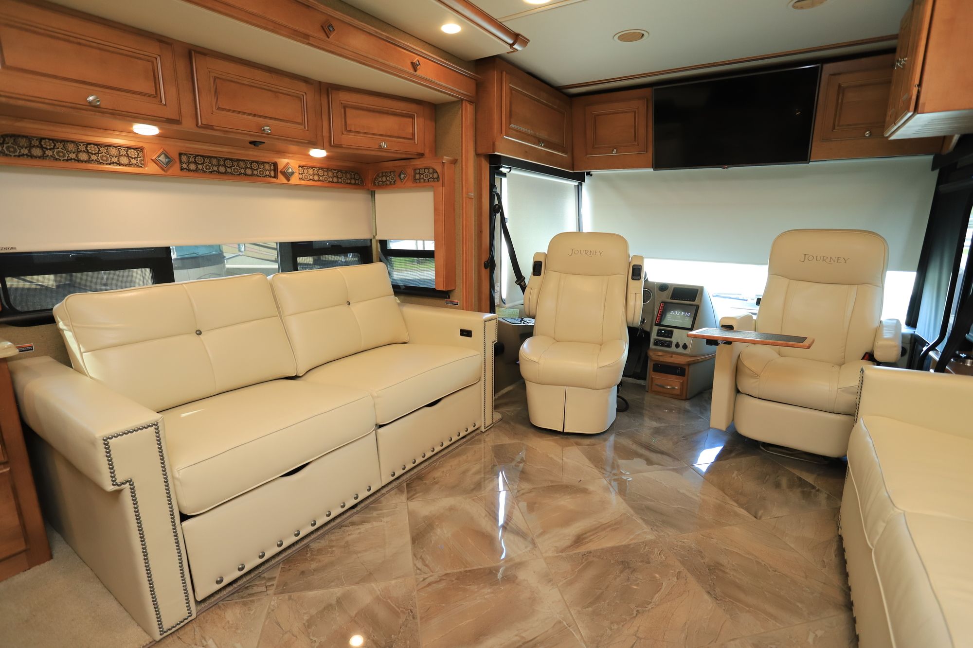 Used 2016 Winnebago Journey 36M Class A  For Sale