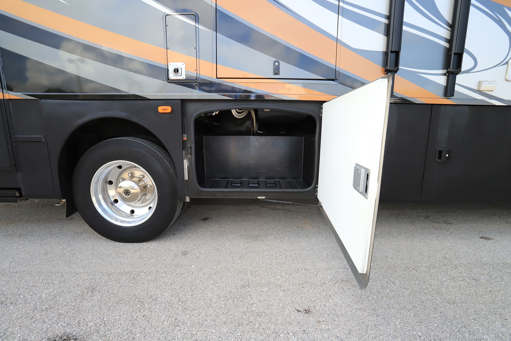 Used 2017 Thor Outlaw 37BG Class A  For Sale