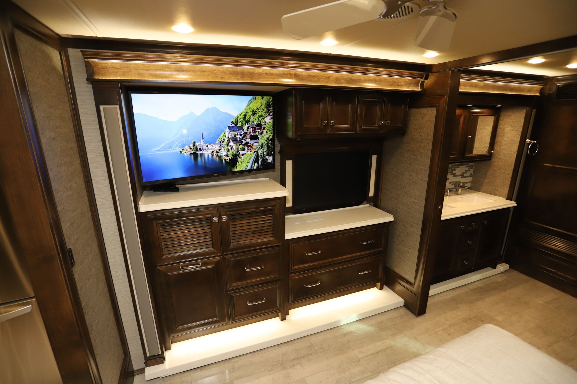 New 2021 Tiffin Motor Homes Phaeton 40IH Class A  For Sale