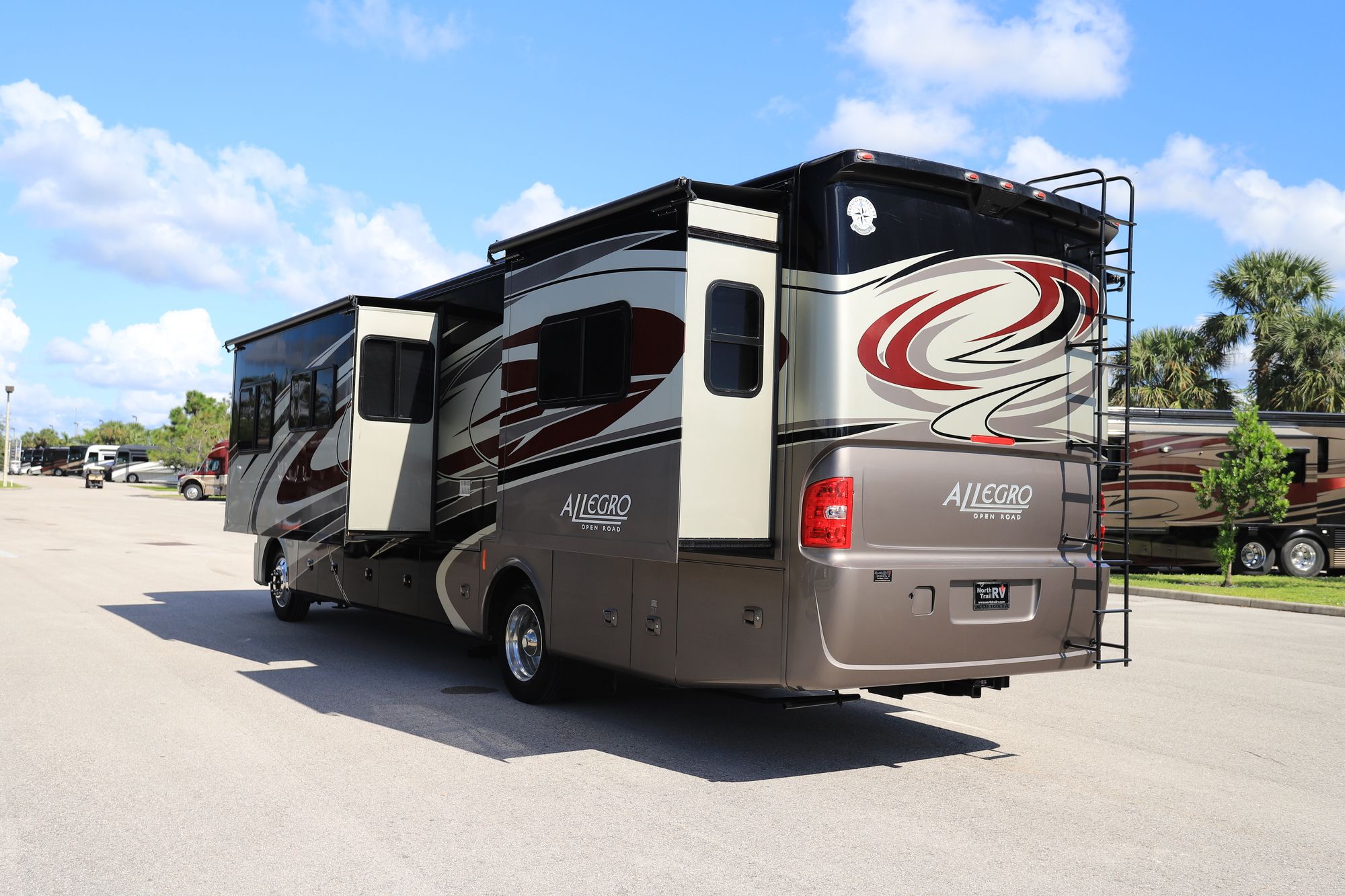 Used 2015 Tiffin Motor Homes Allegro 35QBA Class A  For Sale