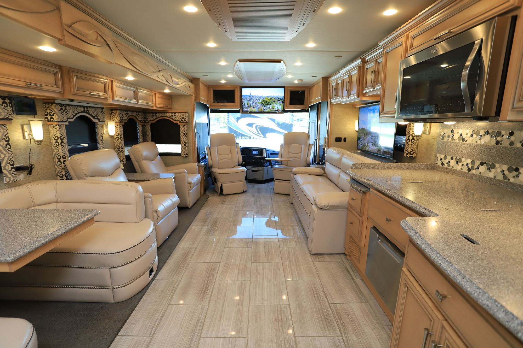 Used 2017 Newmar Ventana 4369 Class A  For Sale