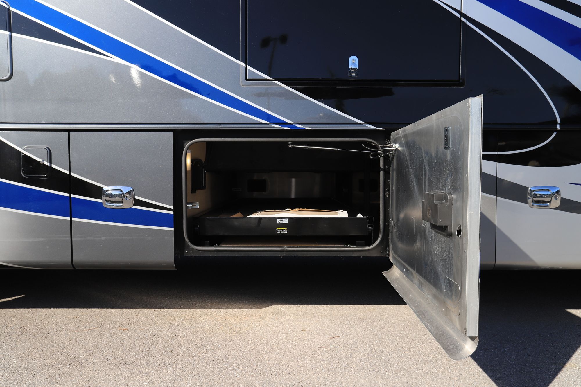 Used 2018 Tiffin Motor Homes Allegro Bus 37AP Class A  For Sale