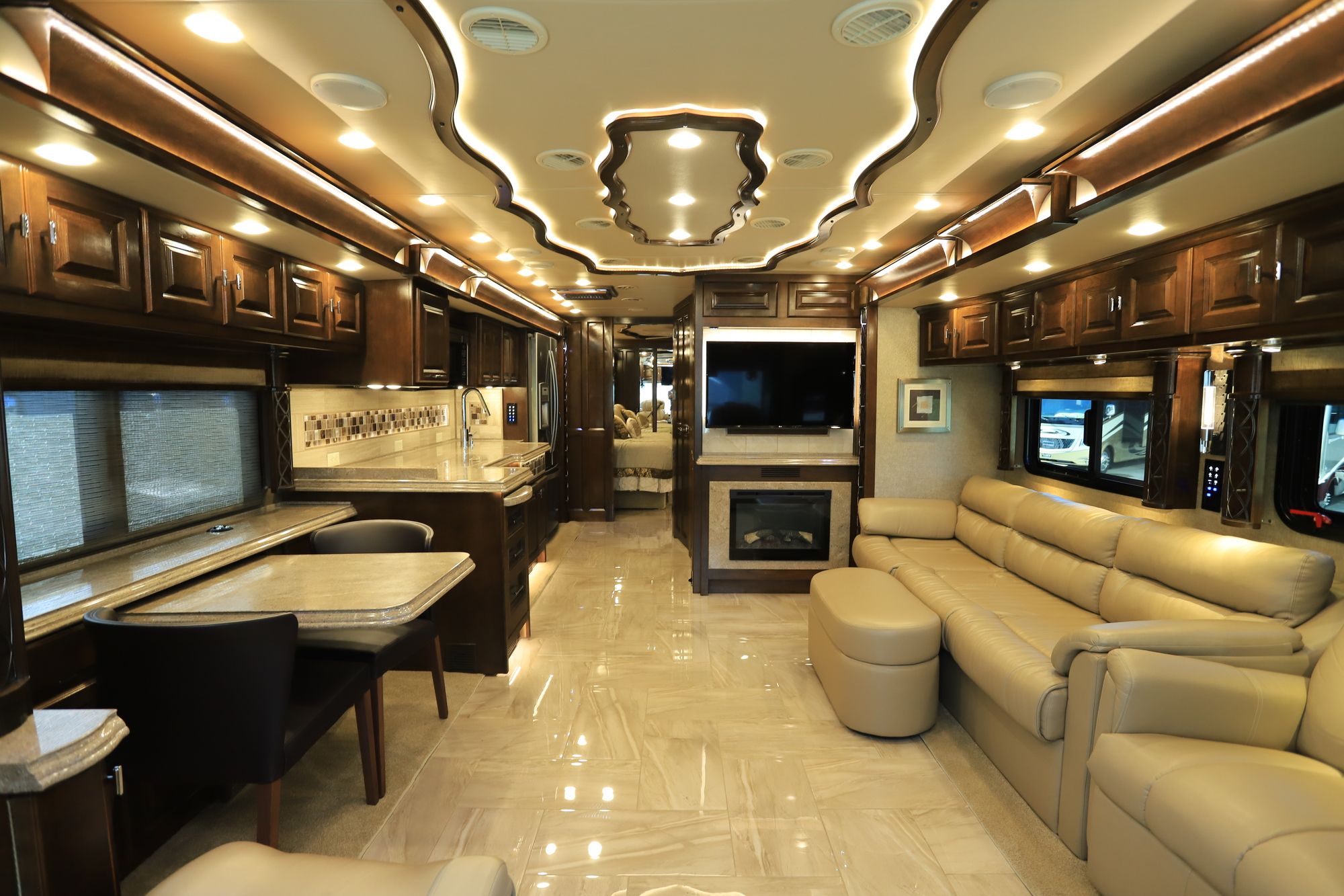 Used 2018 Tiffin Motor Homes Allegro Bus 37AP Class A  For Sale