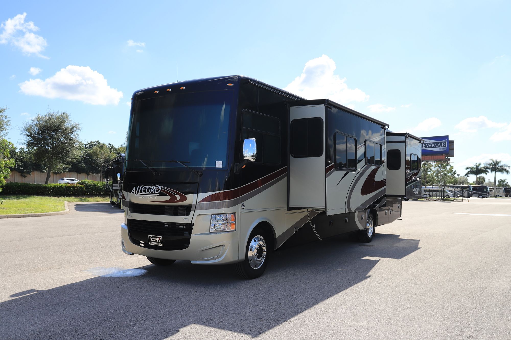 Used 2015 Tiffin Motor Homes Allegro 35QBA Class A  For Sale