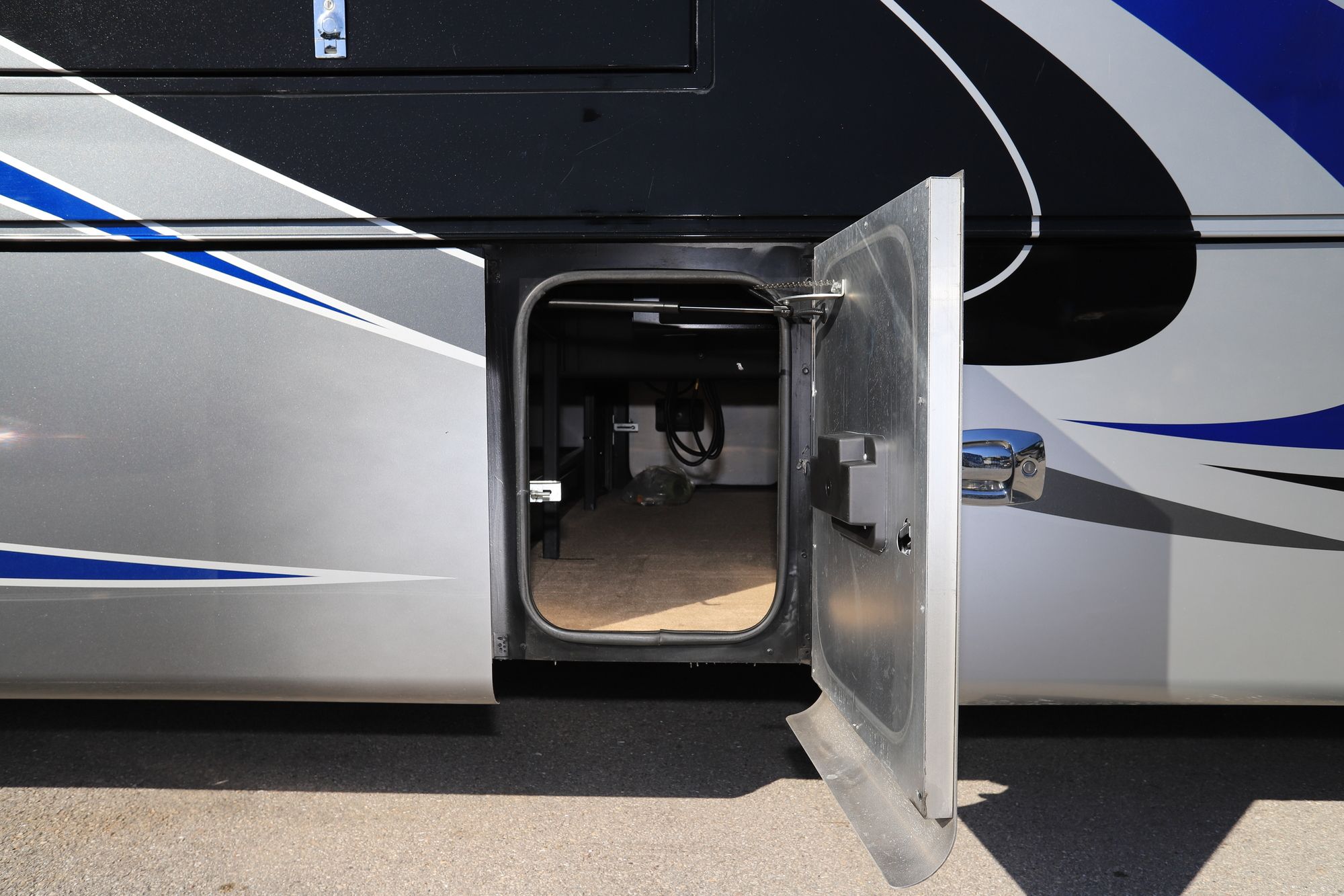 Used 2018 Tiffin Motor Homes Allegro Bus 37AP Class A  For Sale