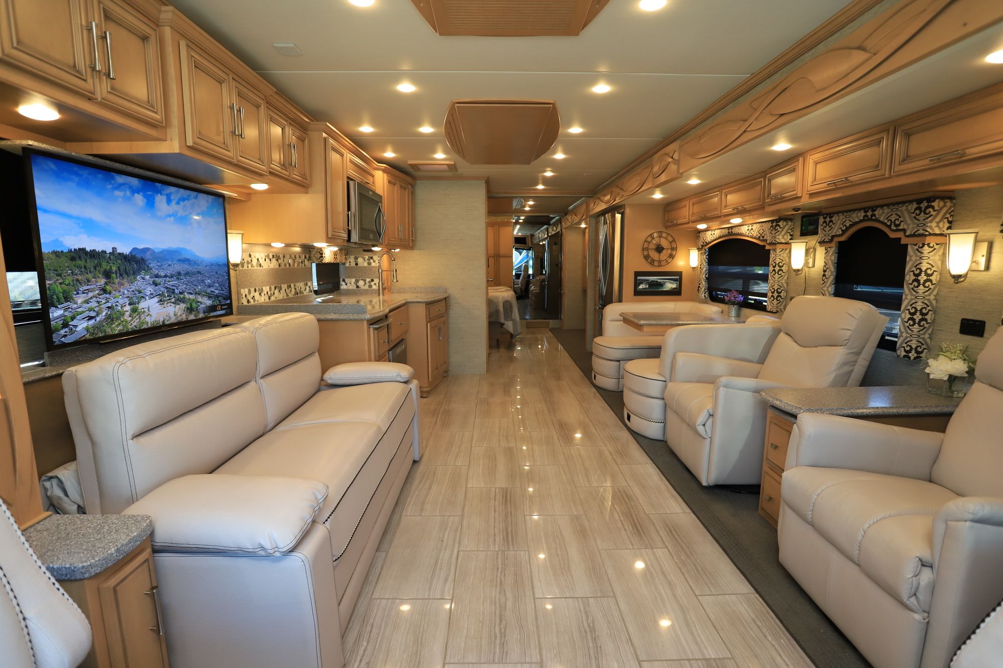 Used 2017 Newmar Ventana 4369 Class A  For Sale