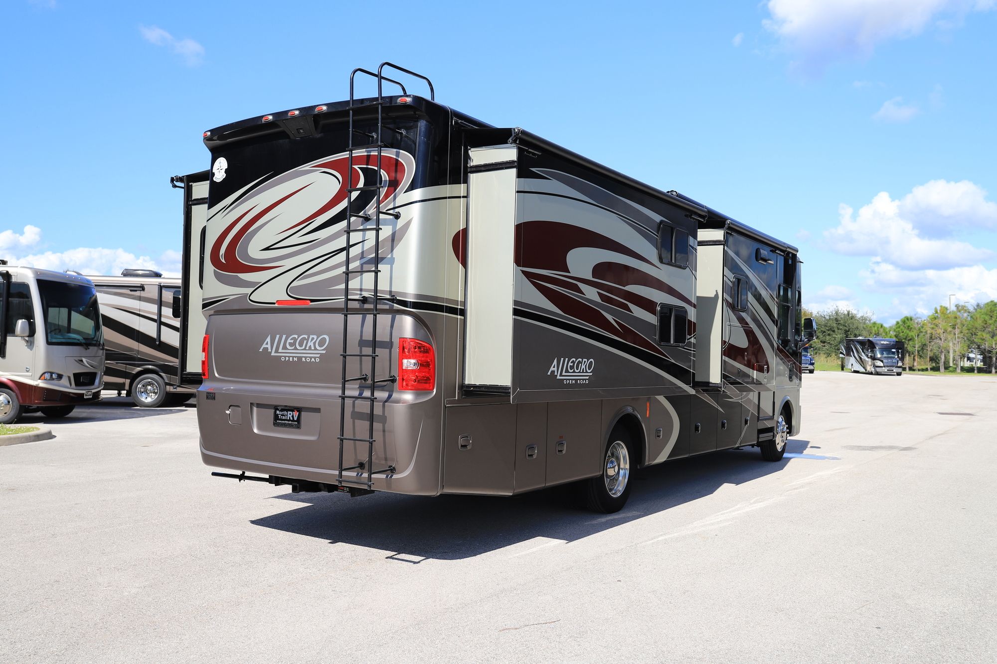 Used 2015 Tiffin Motor Homes Allegro 35QBA Class A  For Sale