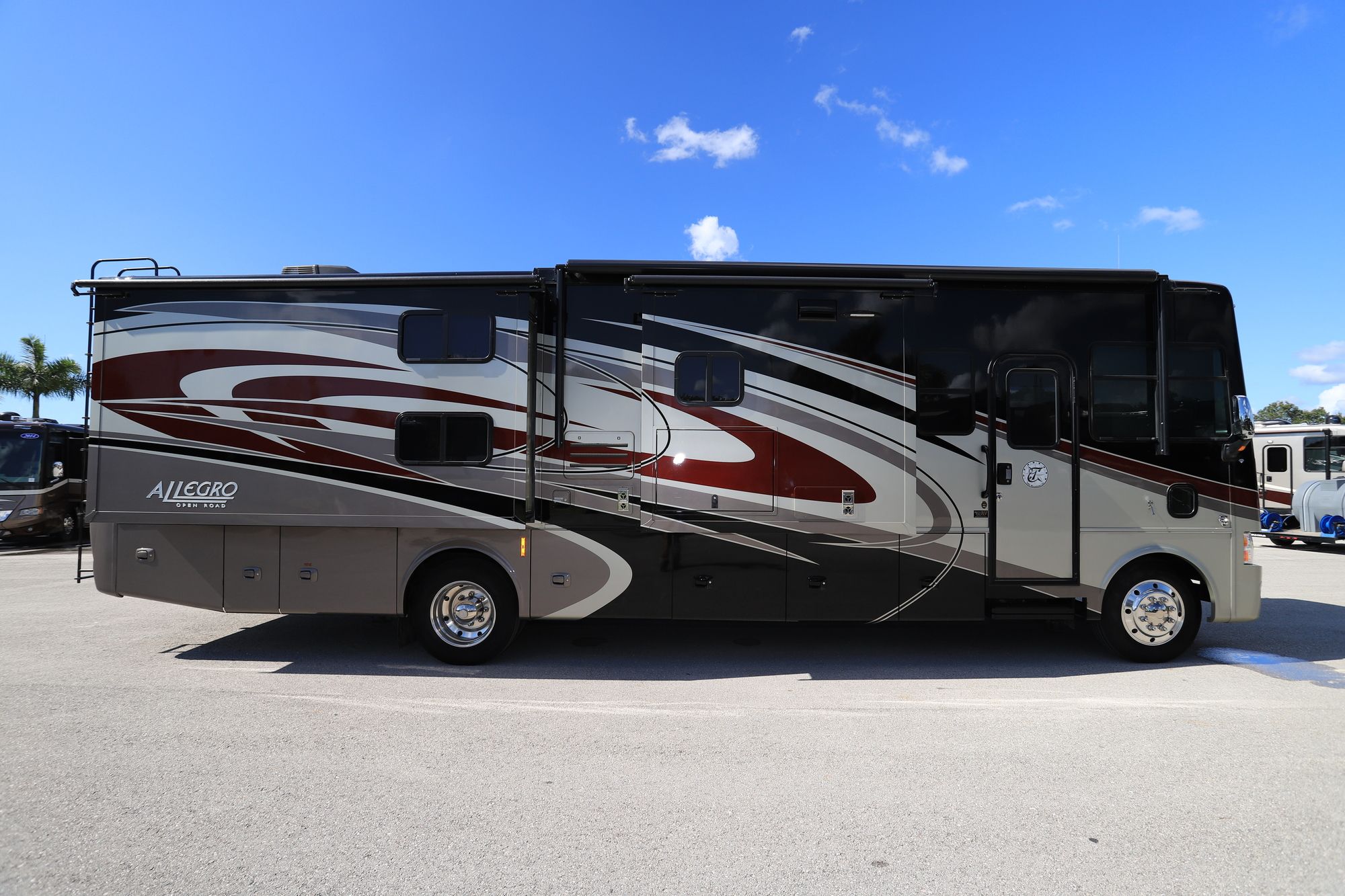 Used 2015 Tiffin Motor Homes Allegro 35QBA Class A  For Sale