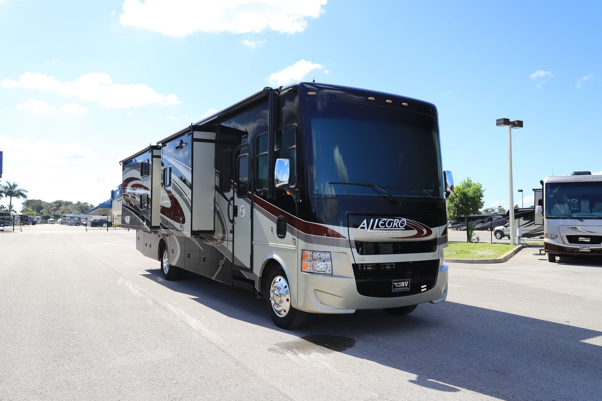 Used 2015 Tiffin Motor Homes Allegro 35QBA Class A  For Sale