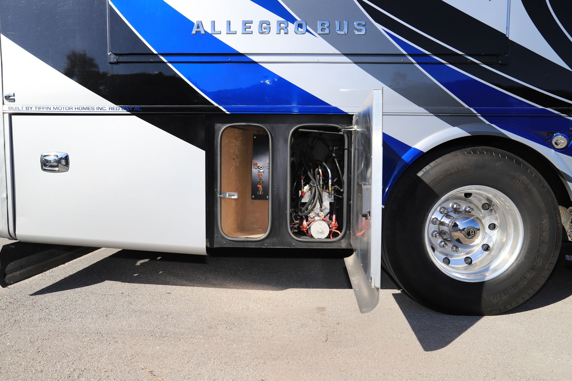 Used 2018 Tiffin Motor Homes Allegro Bus 37AP Class A  For Sale