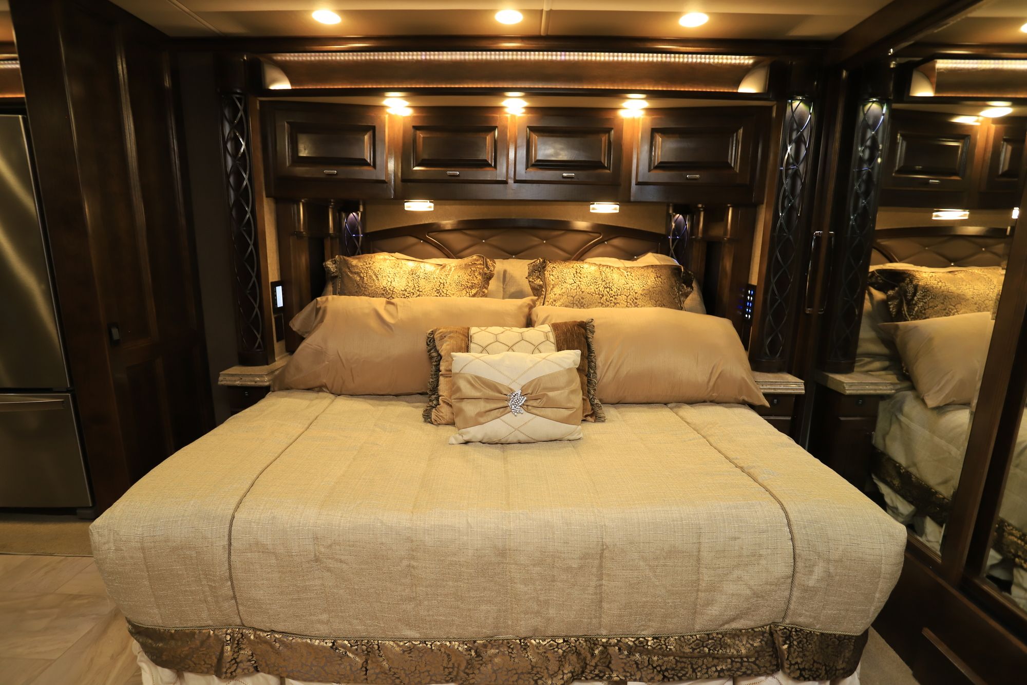 Used 2018 Tiffin Motor Homes Allegro Bus 37AP Class A  For Sale