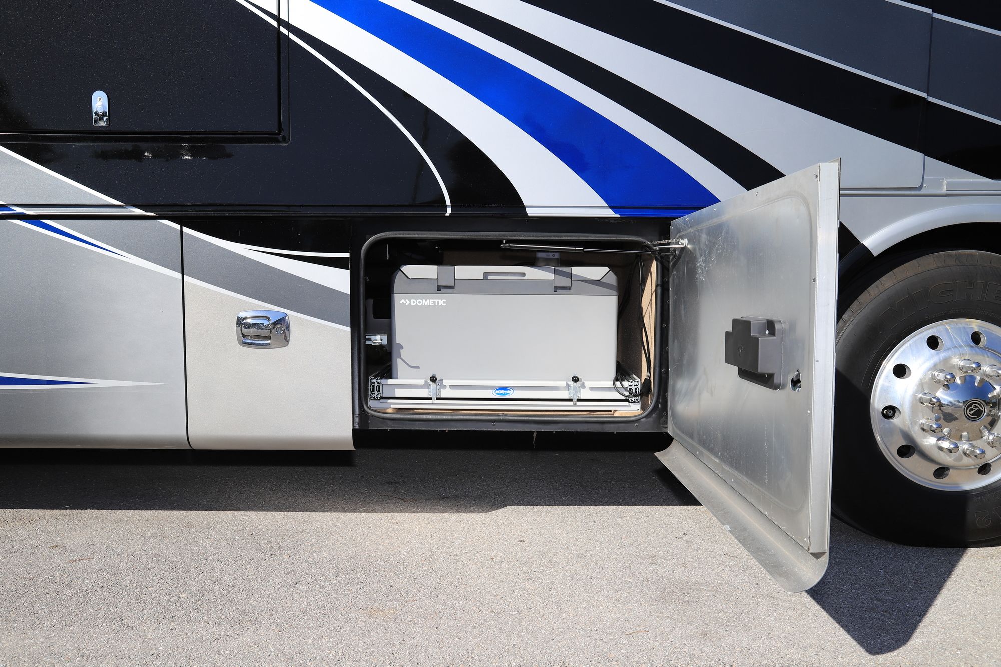 Used 2018 Tiffin Motor Homes Allegro Bus 37AP Class A  For Sale