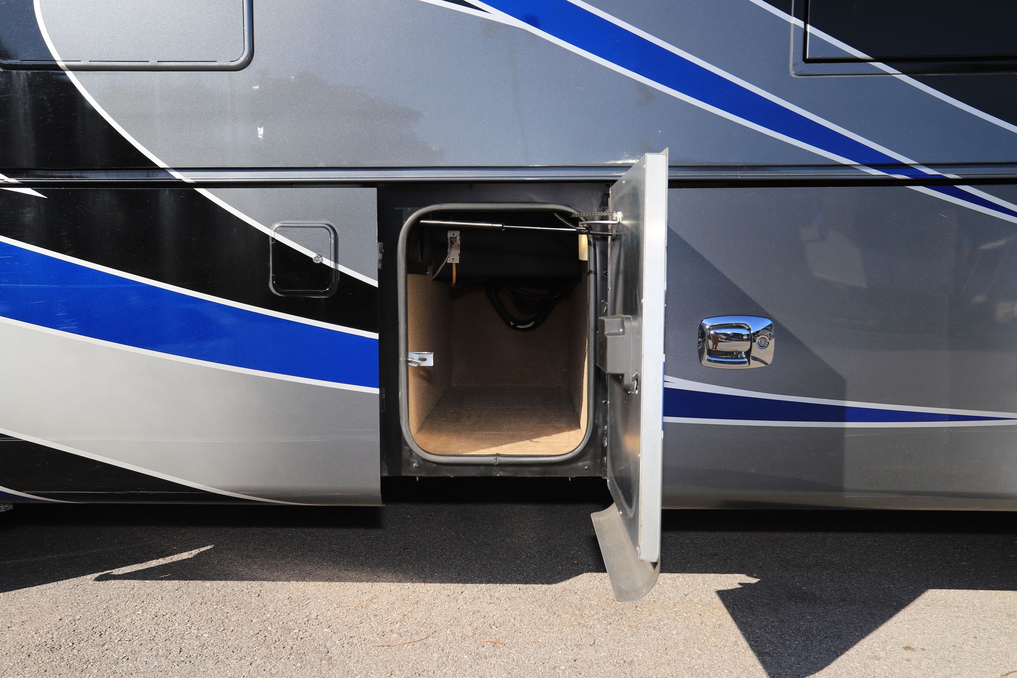 Used 2018 Tiffin Motor Homes Allegro Bus 37AP Class A  For Sale