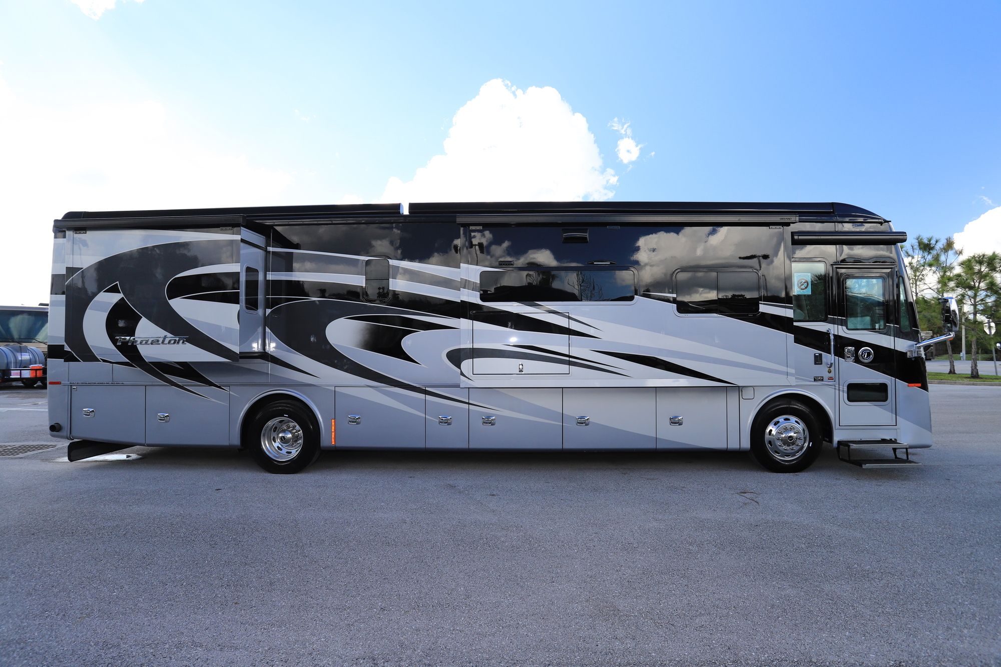 New 2021 Tiffin Motor Homes Phaeton 40 QKH Class A  For Sale