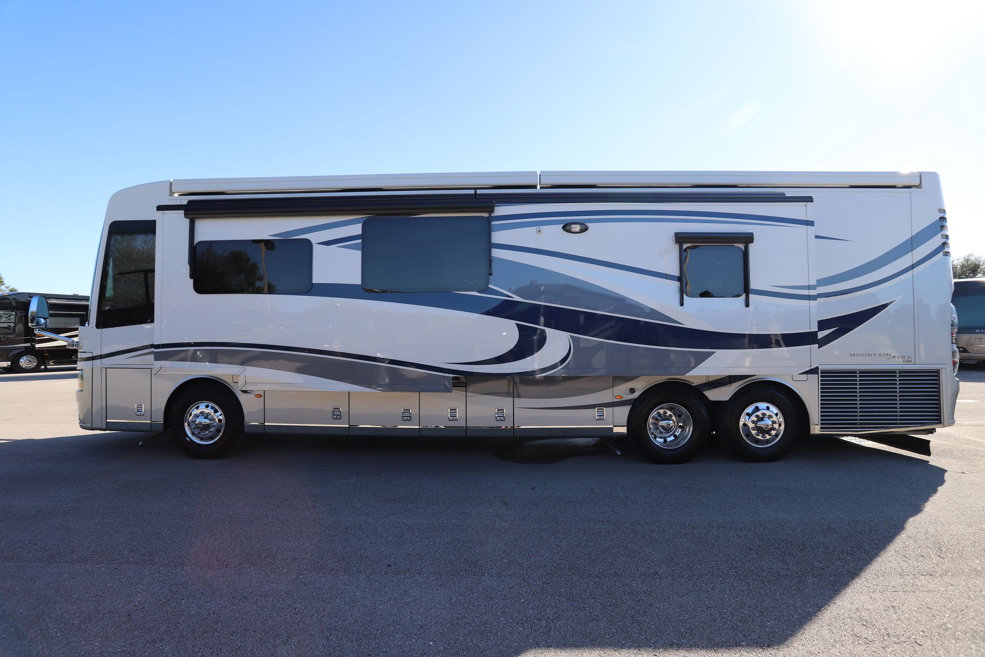 Used 2019 Newmar Mountain Aire 4018 Class A  For Sale