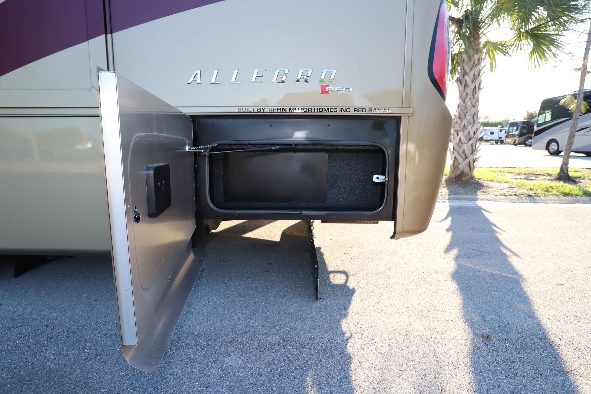 New 2021 Tiffin Motor Homes Allegro Red 37BA Class A  For Sale