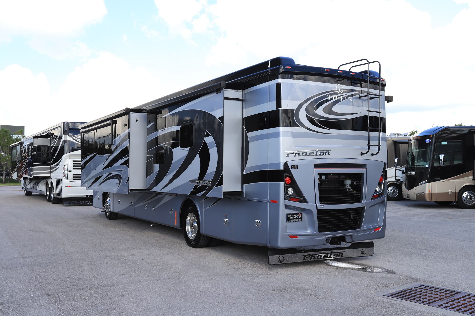New 2021 Tiffin Motor Homes Phaeton 40 QKH Class A  For Sale