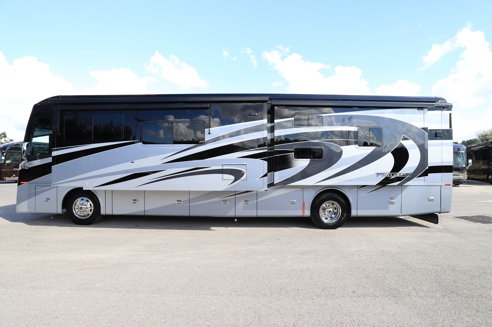 New 2021 Tiffin Motor Homes Phaeton 40 QKH Class A  For Sale