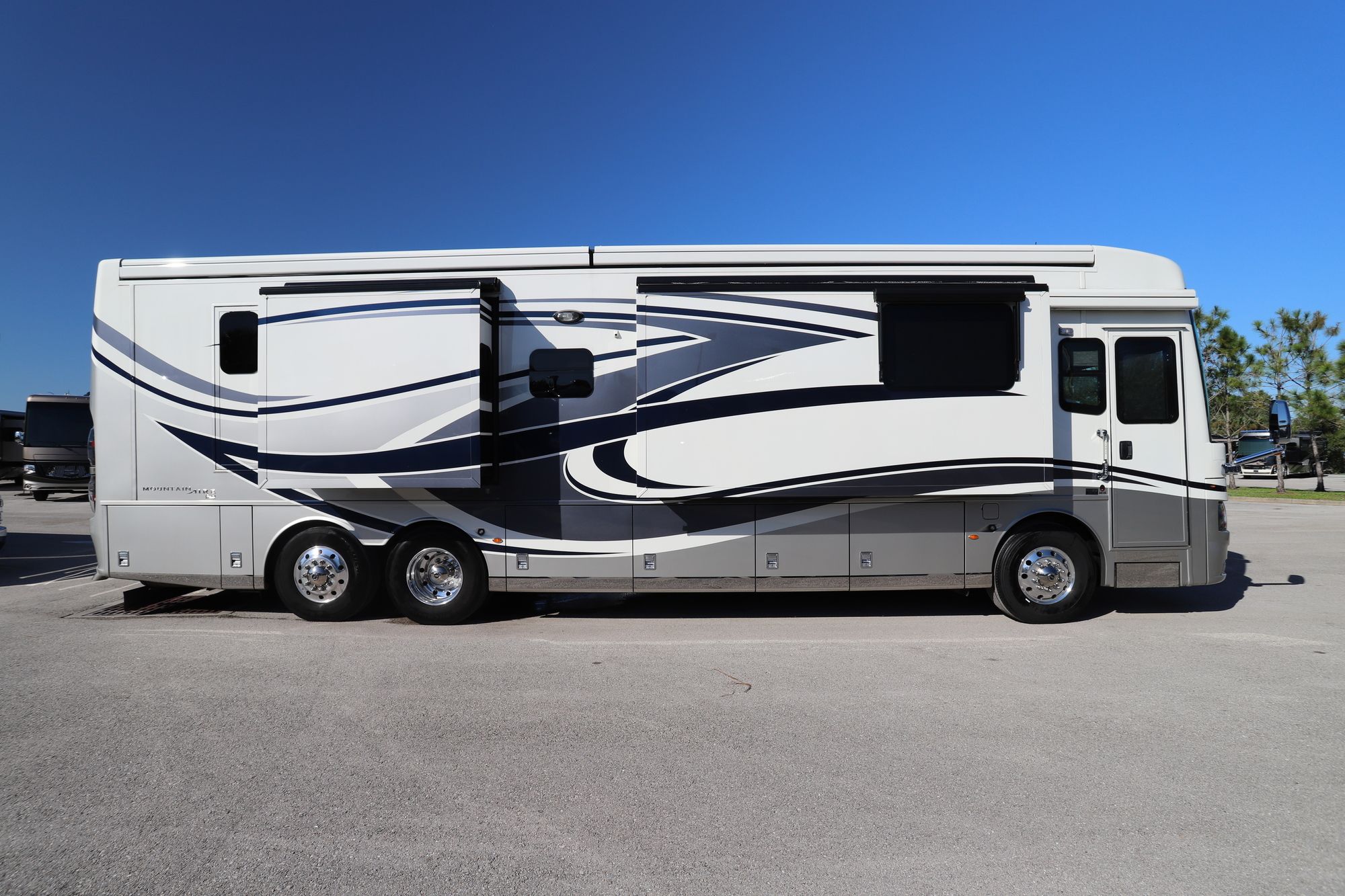 Used 2019 Newmar Mountain Aire 4018 Class A  For Sale