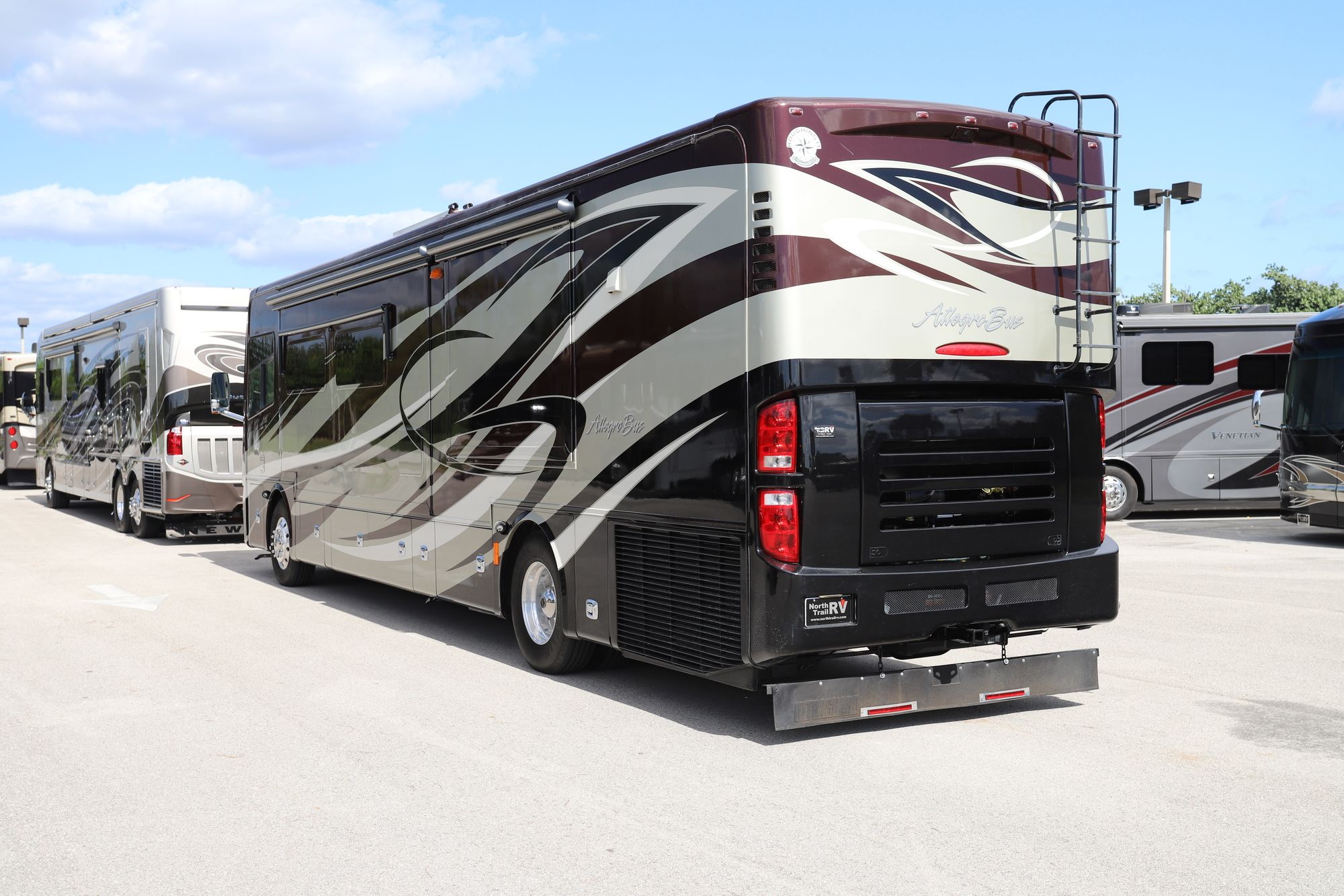 Used 2012 Tiffin Motor Homes Allegro Bus 40QBP Class A  For Sale