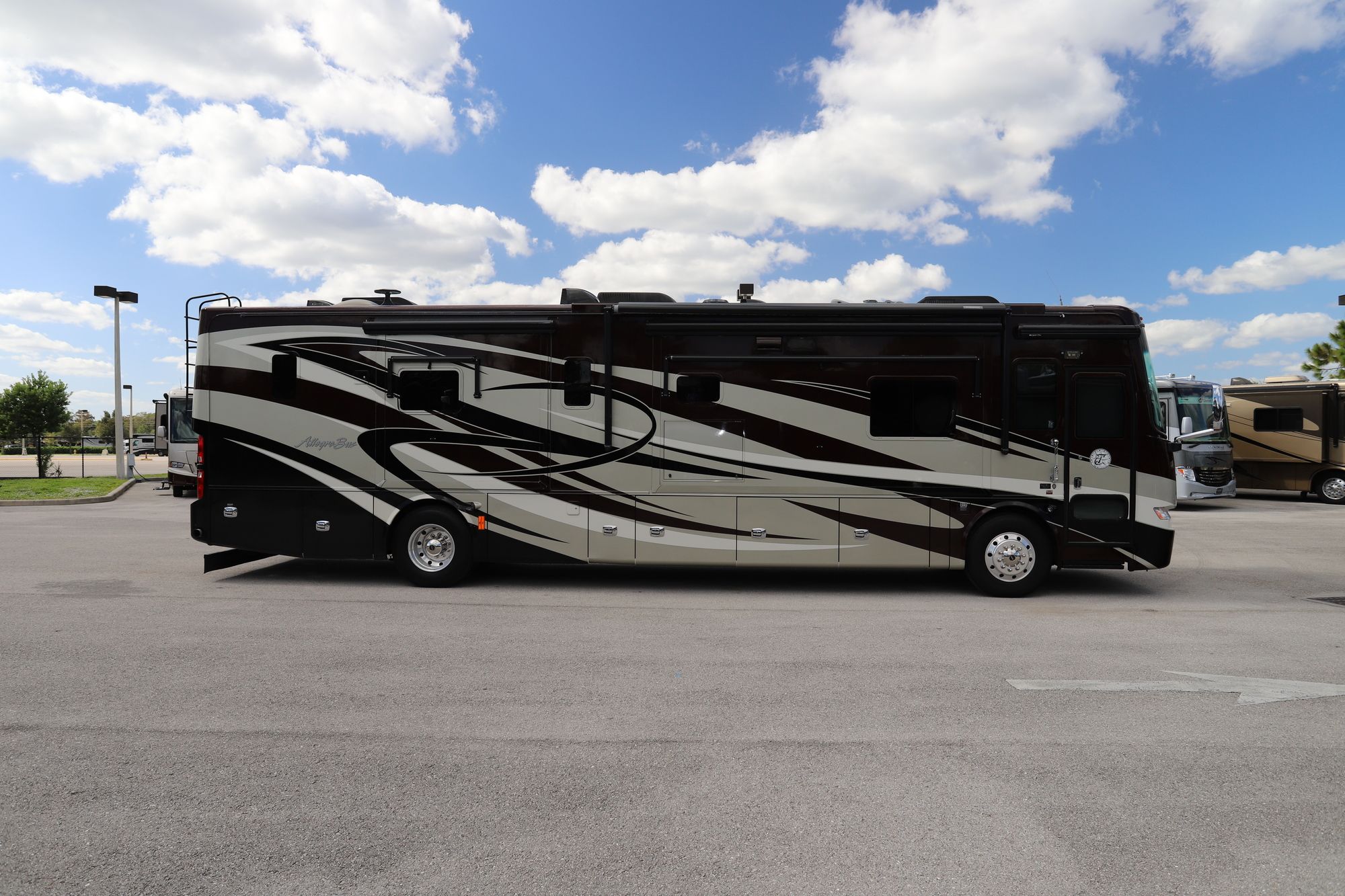 Used 2012 Tiffin Motor Homes Allegro Bus 40QBP Class A  For Sale