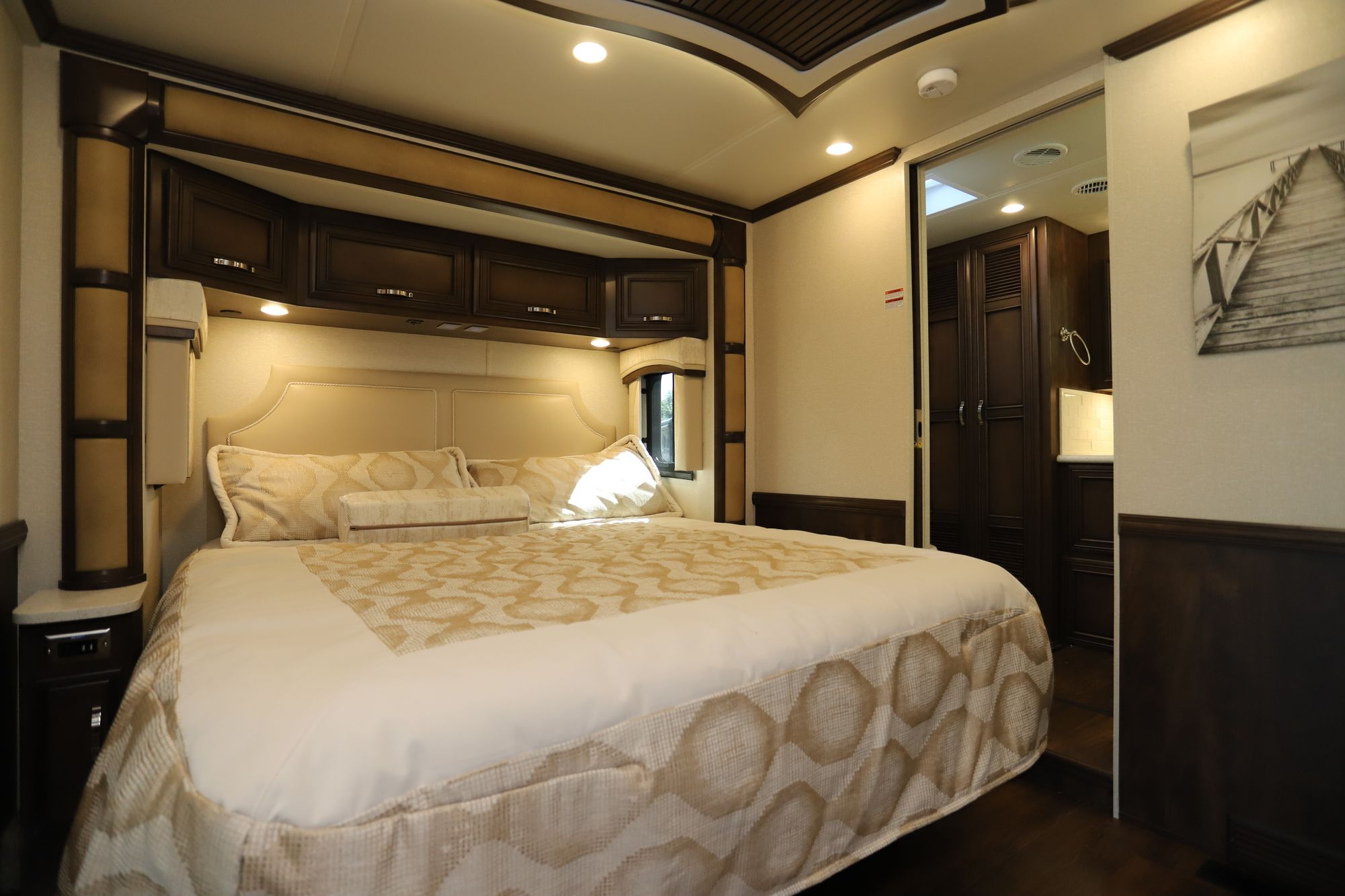 New 2021 Newmar Kountry Star 4037 Class A  For Sale