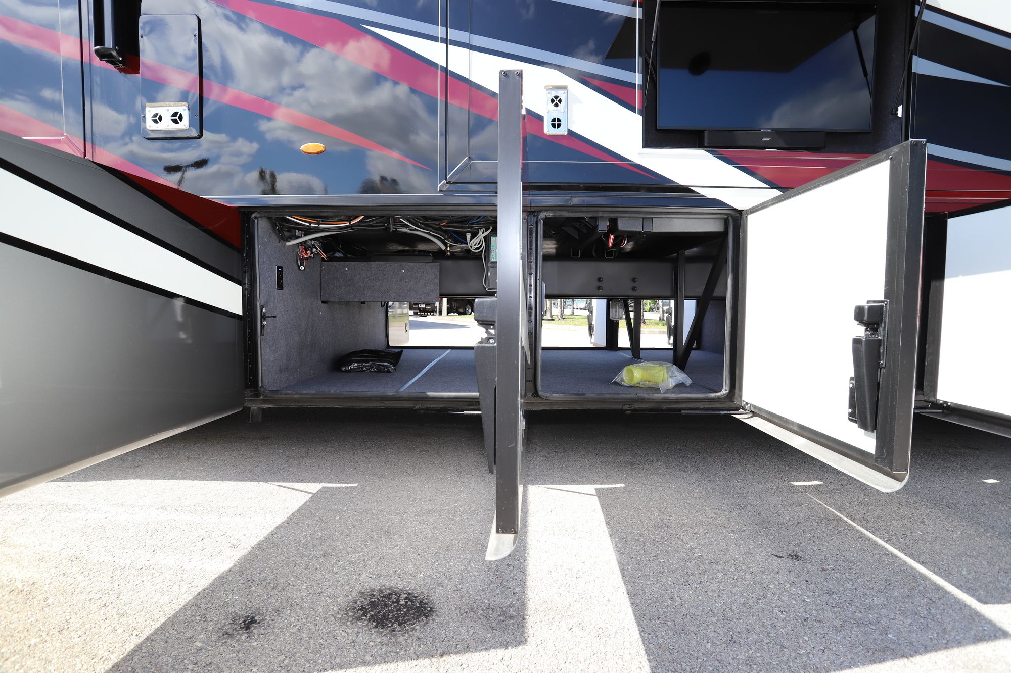 New 2021 Newmar Kountry Star 4037 Class A  For Sale