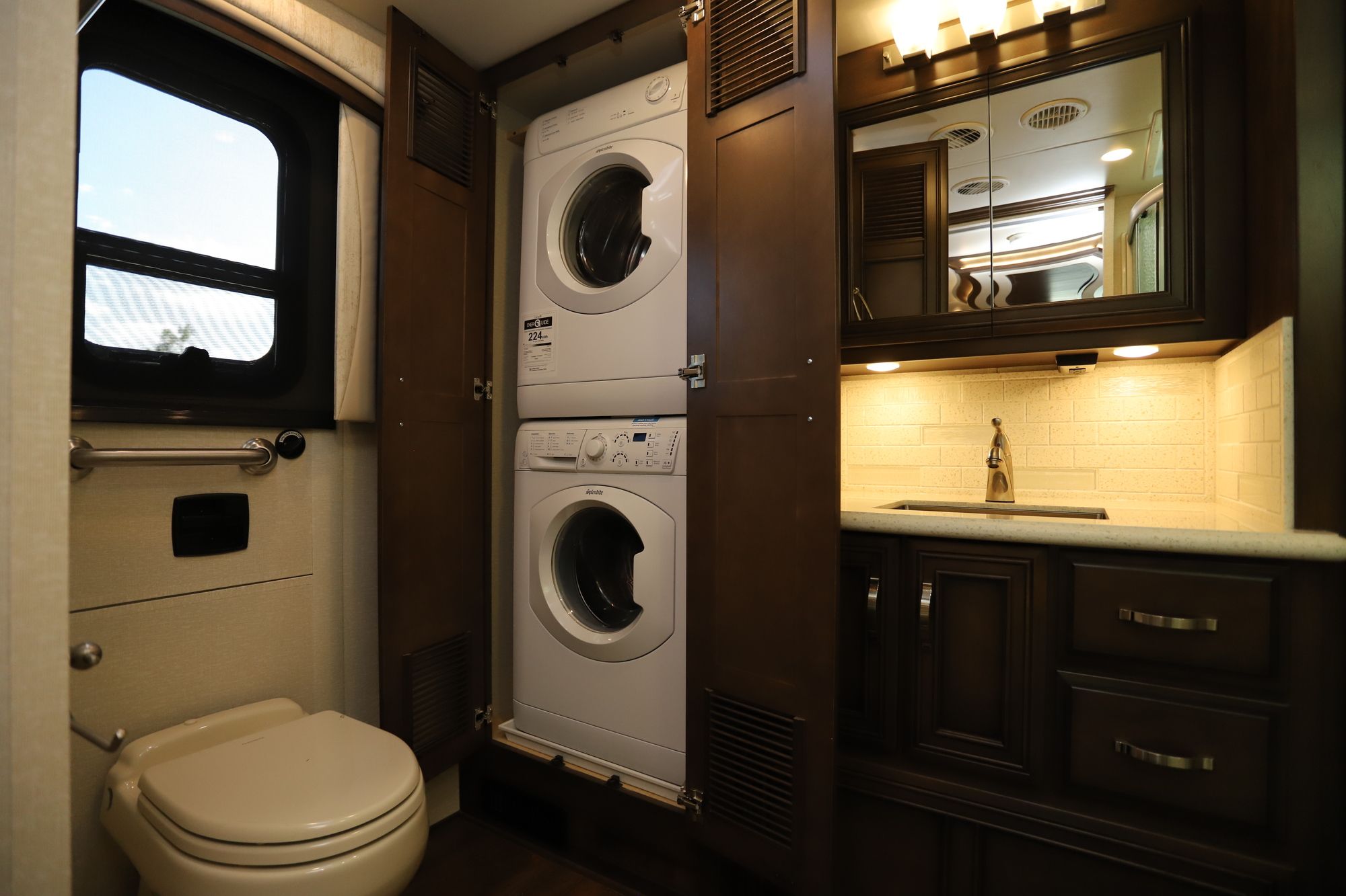 New 2021 Newmar Kountry Star 4037 Class A  For Sale