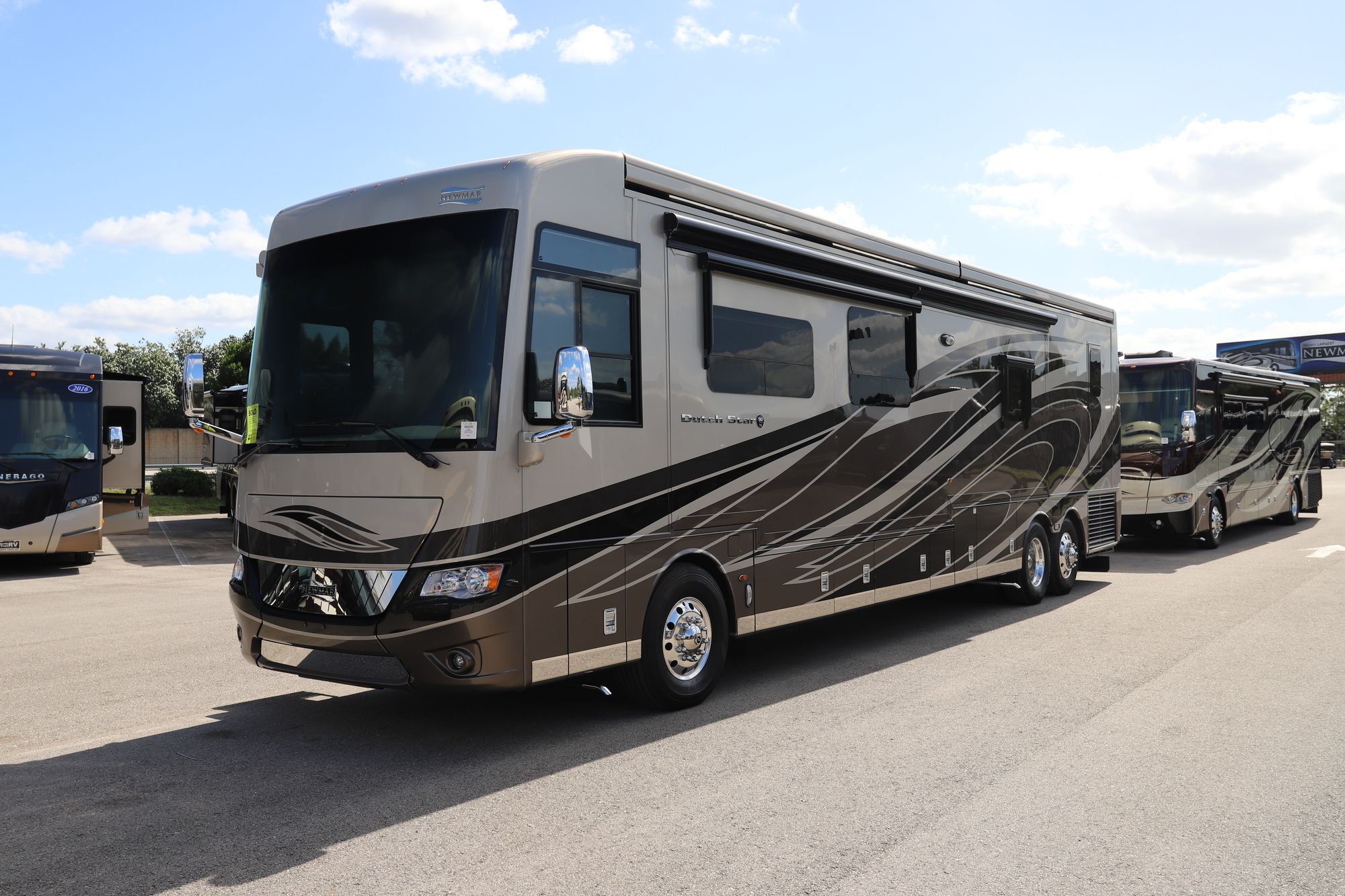 Used 2018 Newmar Dutch Star 4369 Class A  For Sale