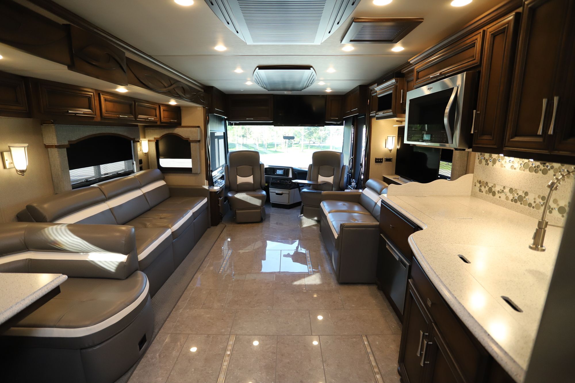 Used 2018 Newmar Ventana 4326 Class A  For Sale