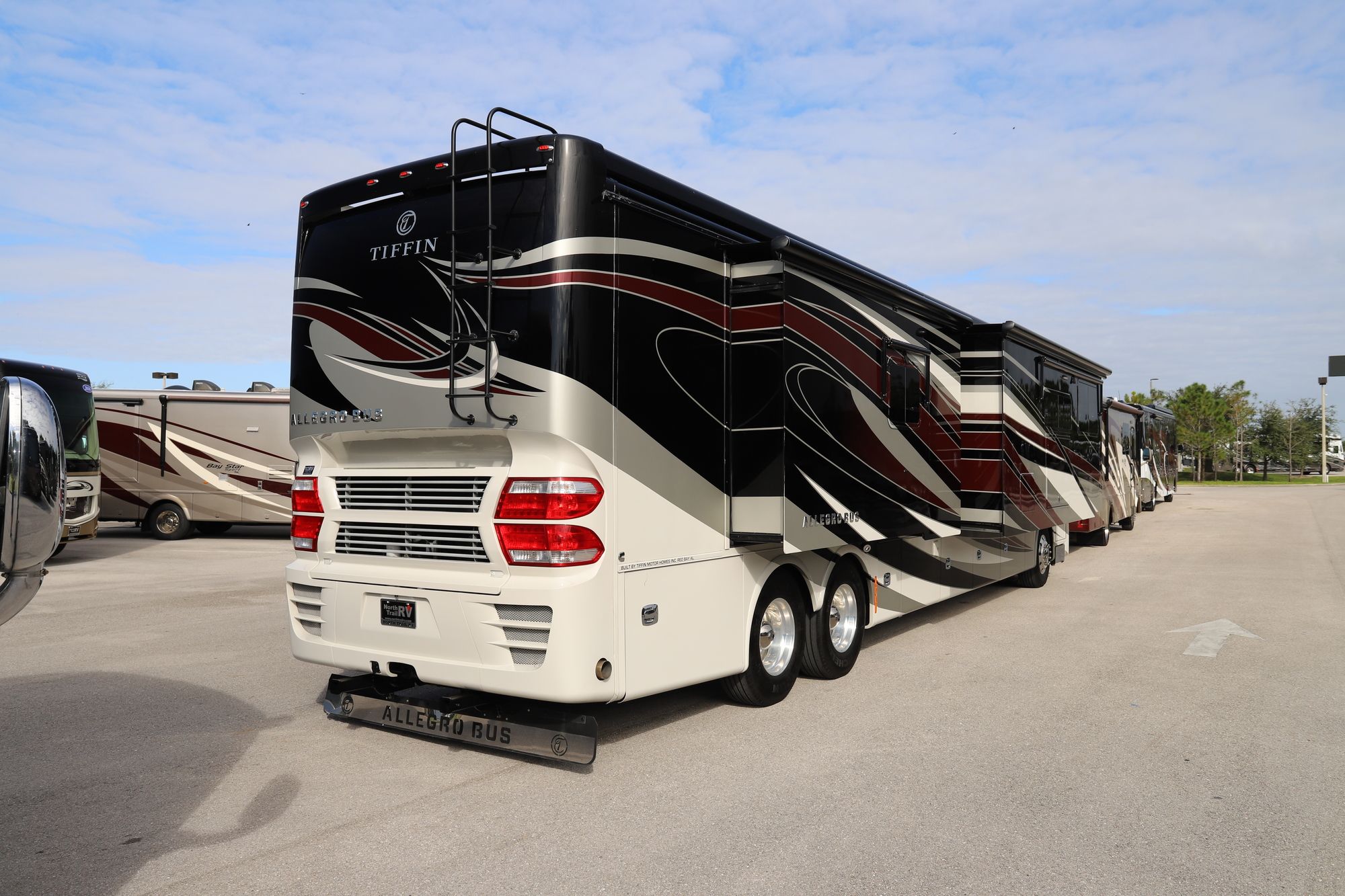 Used 2017 Tiffin Motor Homes Allegro Bus 45OPP Class A  For Sale