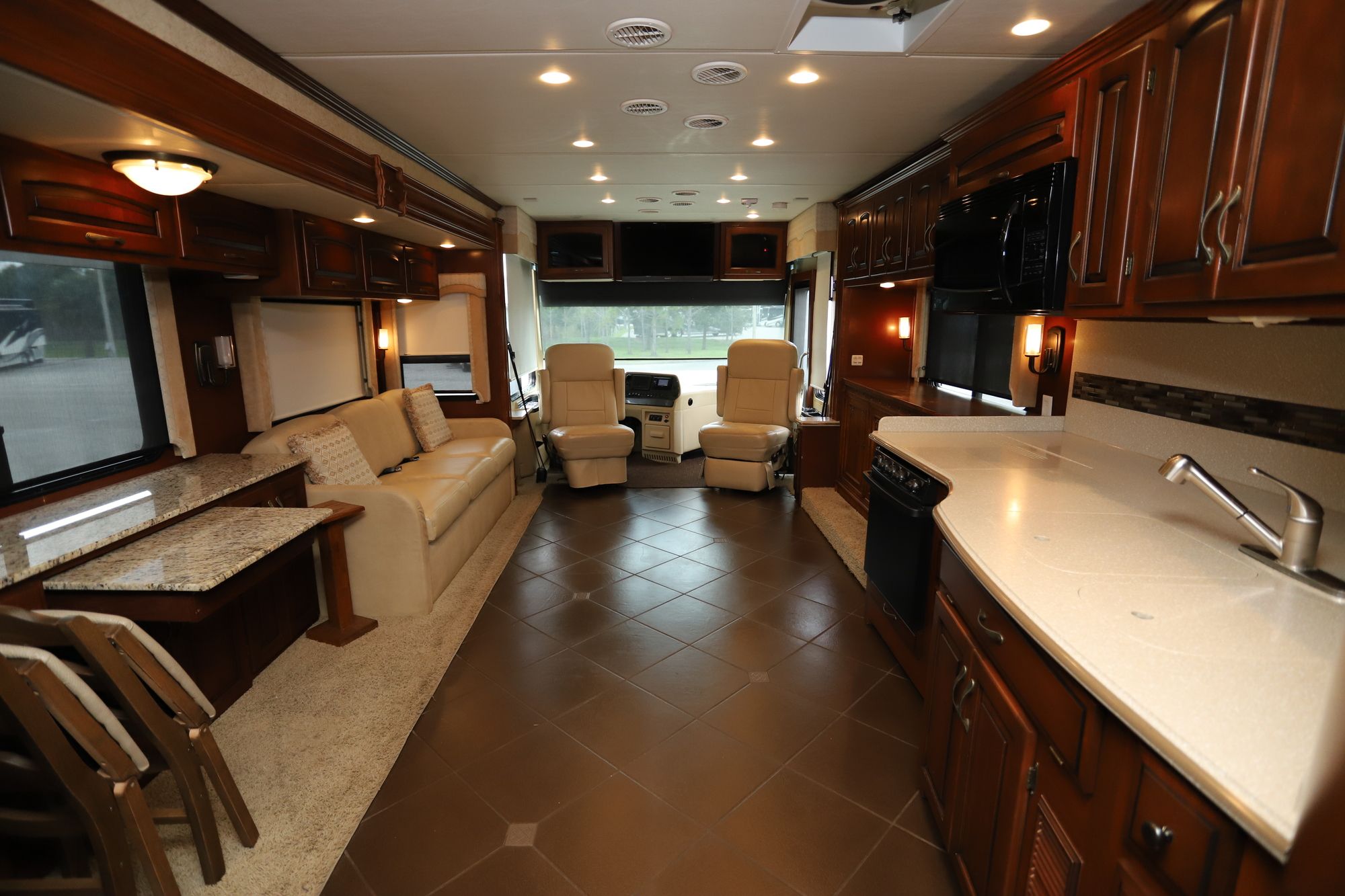 Used 2011 Newmar Dutch Star 4344 Class A  For Sale