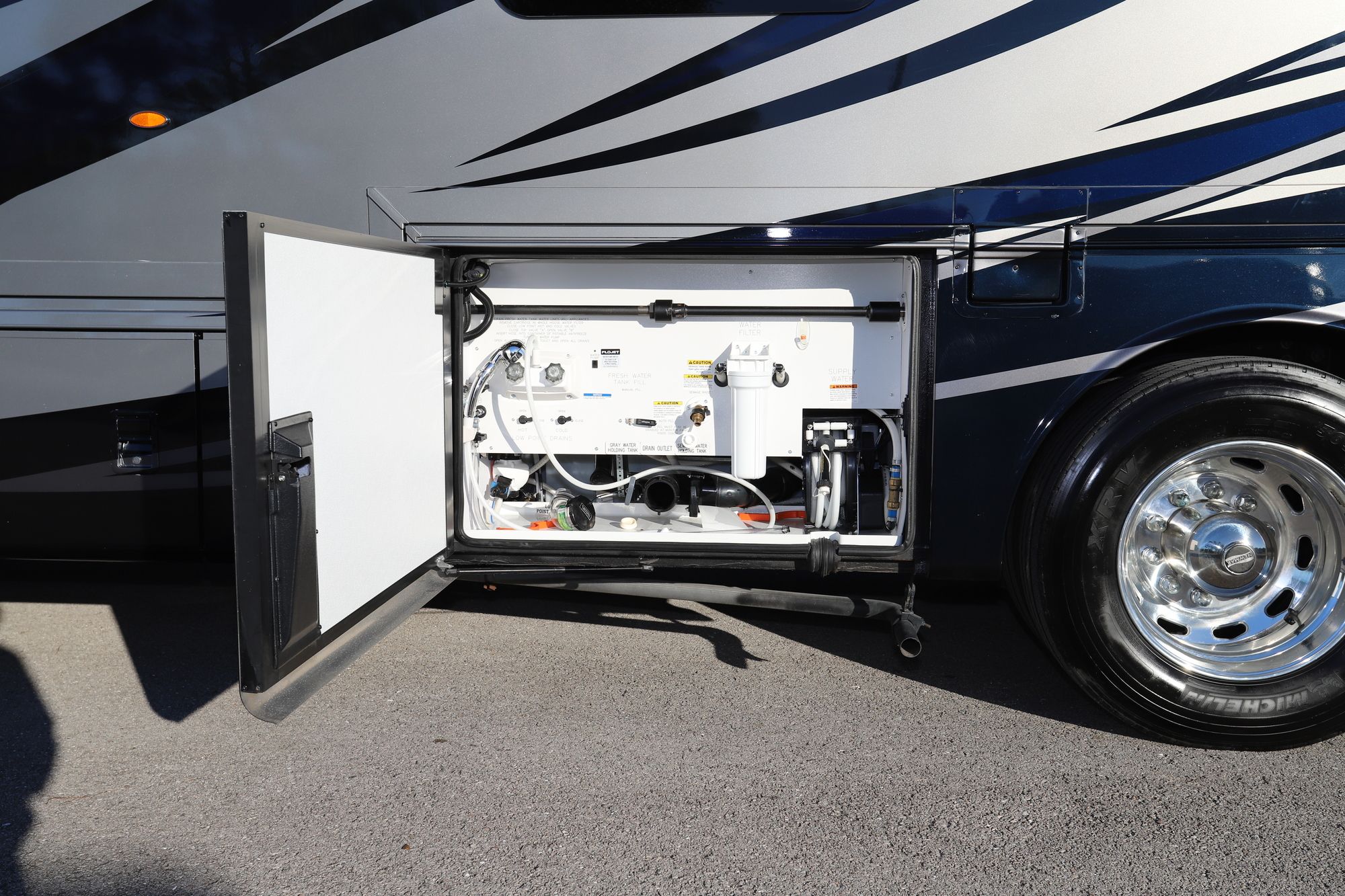 Used 2018 Newmar Ventana 4326 Class A  For Sale