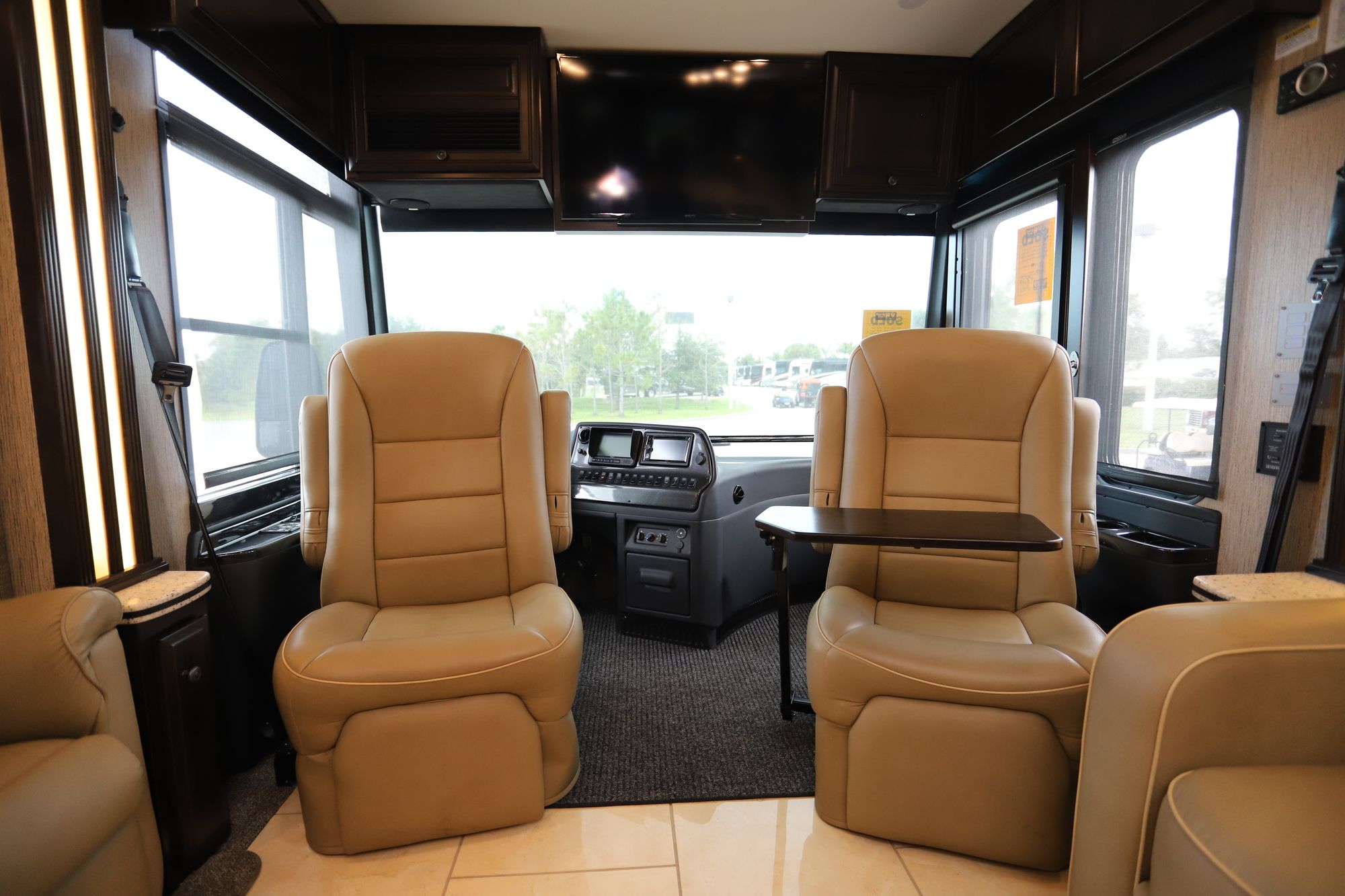 Used 2015 Newmar Dutch Star 4369 Class A  For Sale