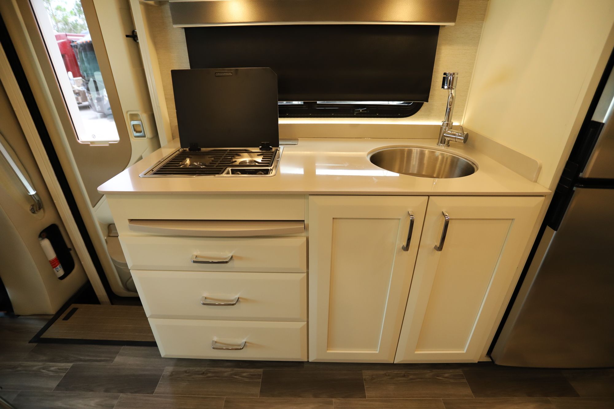 New 2021 Tiffin Motor Homes Wayfarer 25RW Class C  For Sale