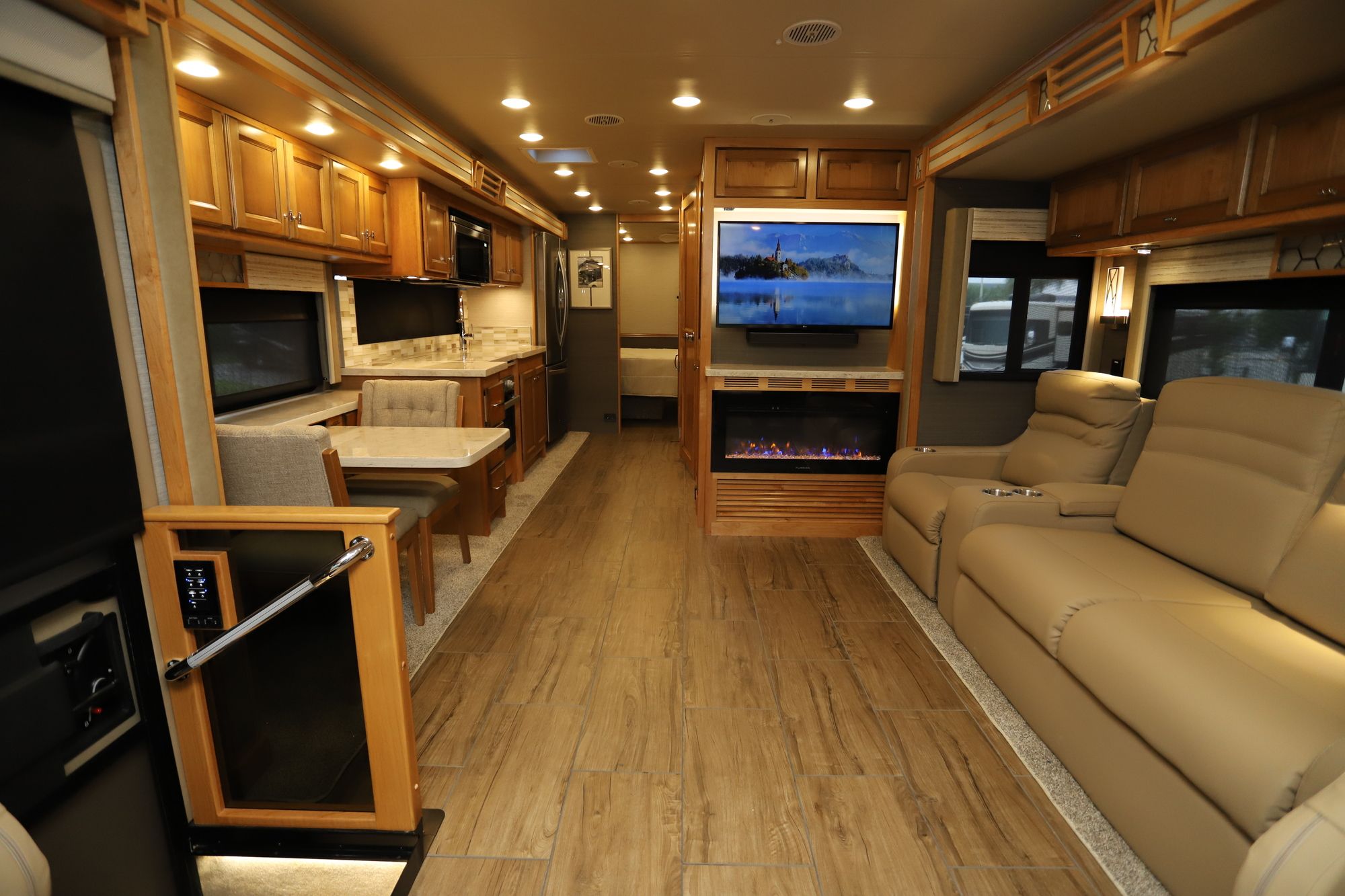 New 2021 Tiffin Motor Homes Allegro 34PA Class A  For Sale