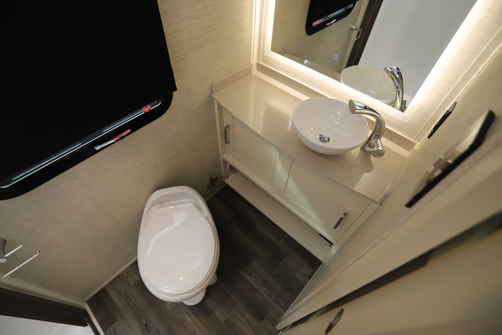 New 2021 Tiffin Motor Homes Wayfarer 25RW Class C  For Sale