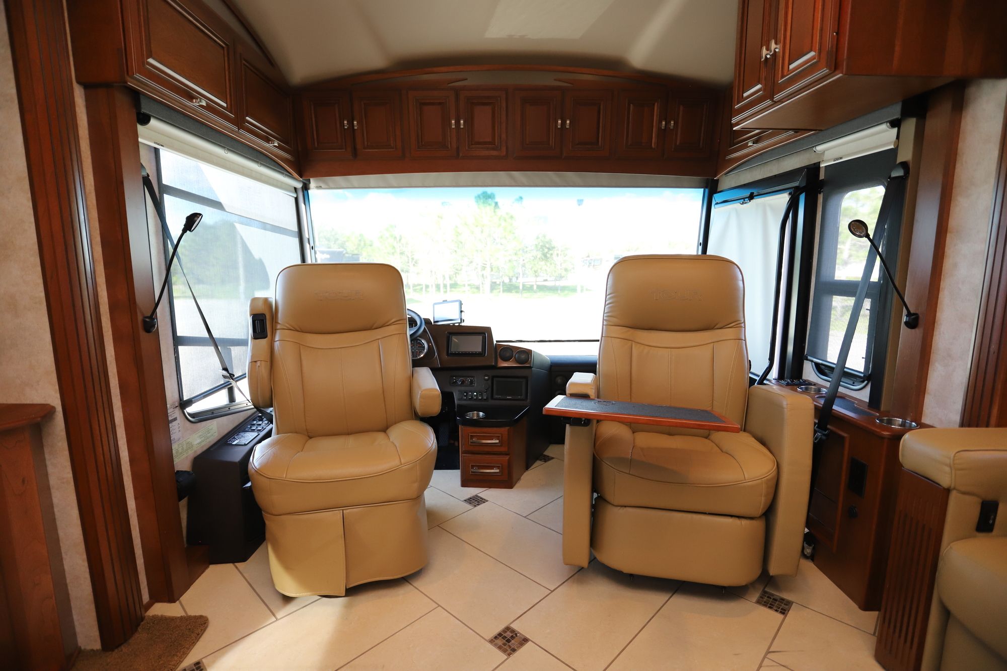 Used 2012 Winnebago Tour 42QD Class A  For Sale