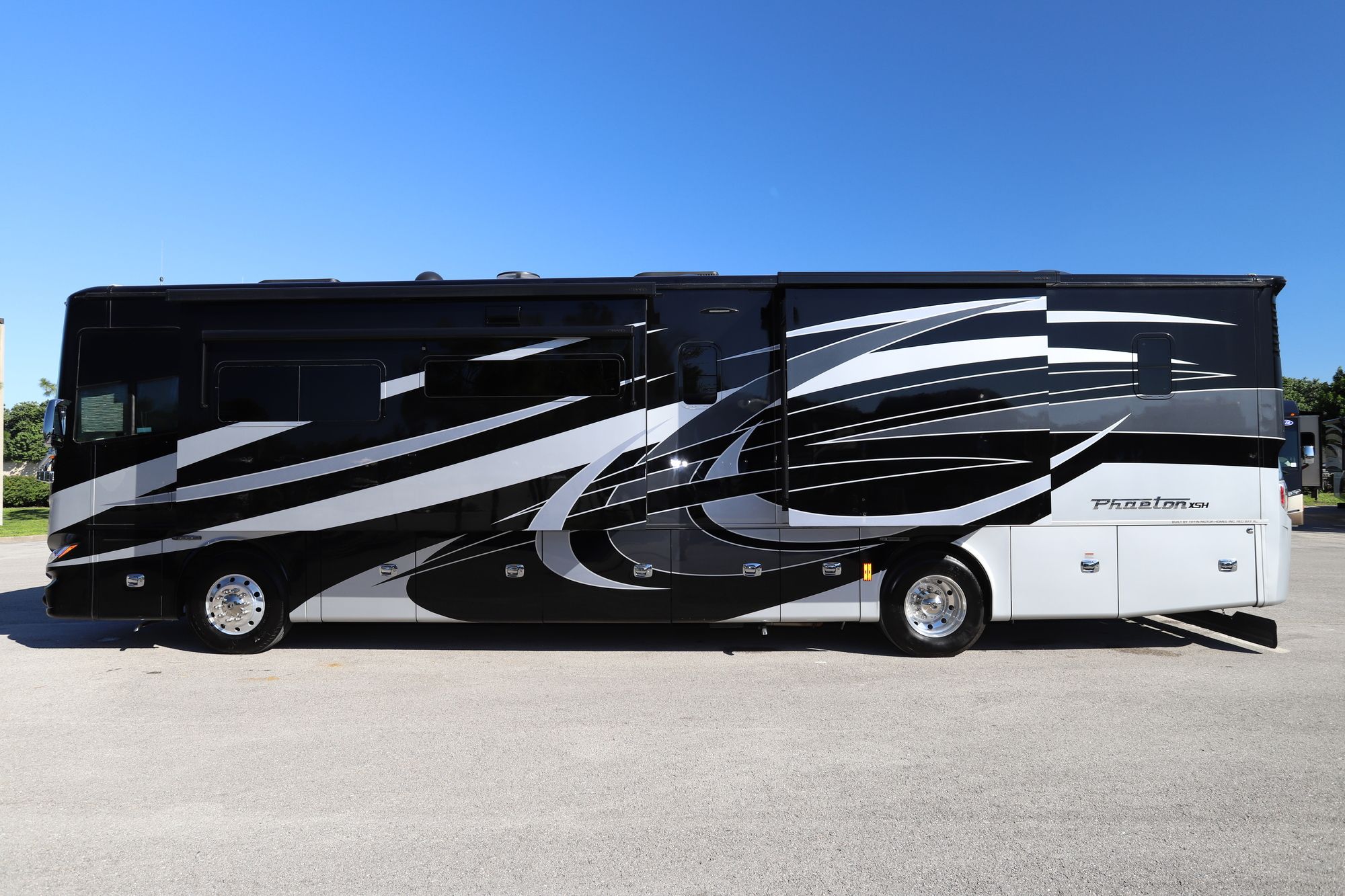 Used 2019 Tiffin Motor Homes Phaeton 40IH Class A  For Sale