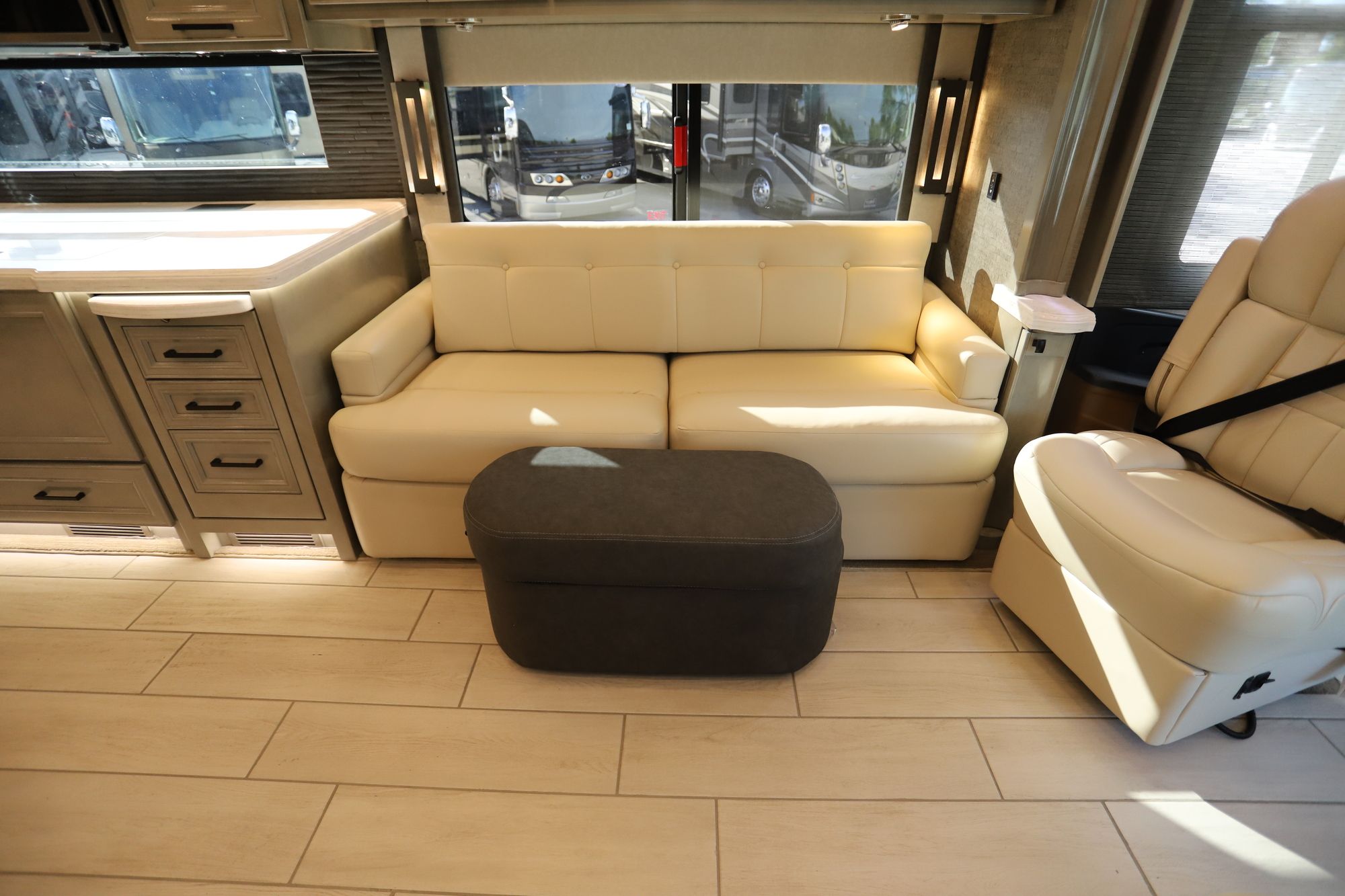 New 2021 Tiffin Motor Homes Allegro Bus 40IP Class A  For Sale