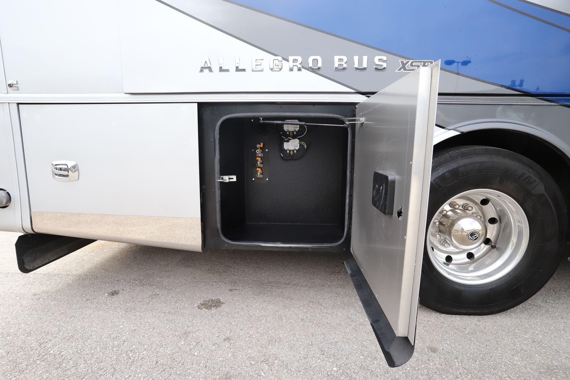 New 2021 Tiffin Motor Homes Allegro Bus 40IP Class A  For Sale