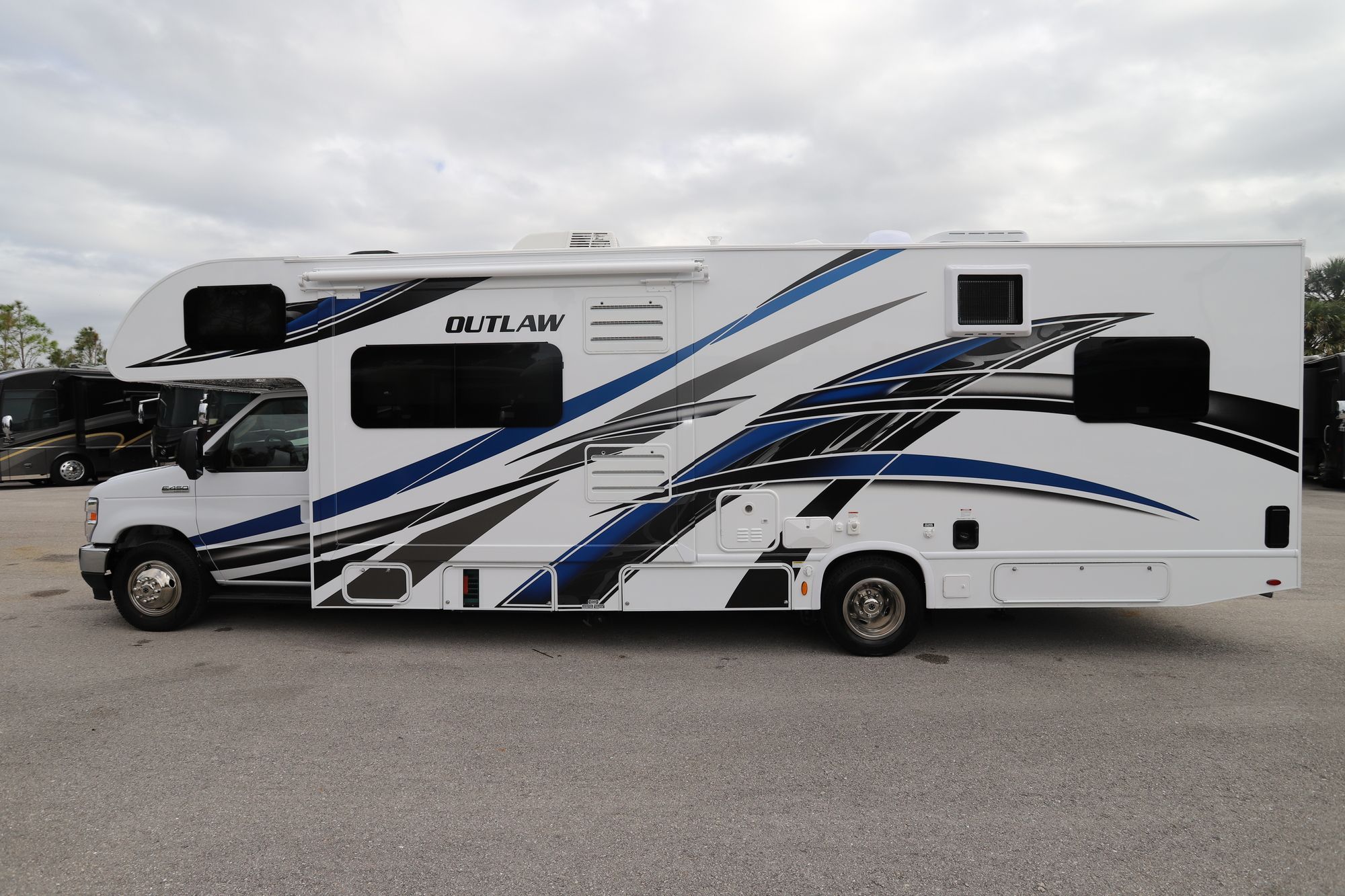 New 2021 Thor Outlaw 29J Class A  For Sale