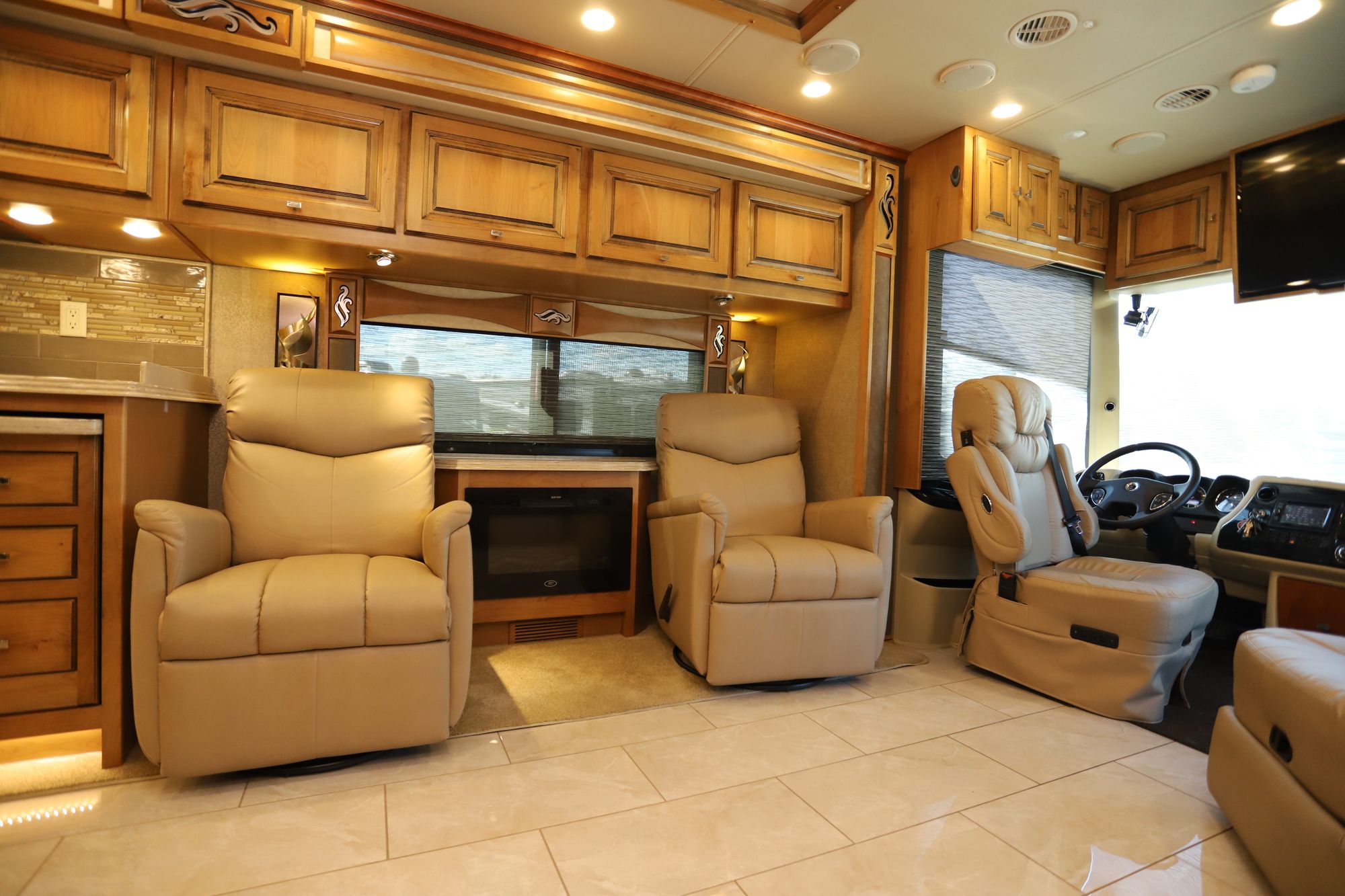 Used 2018 Tiffin Motor Homes Phaeton 44OH Class A  For Sale