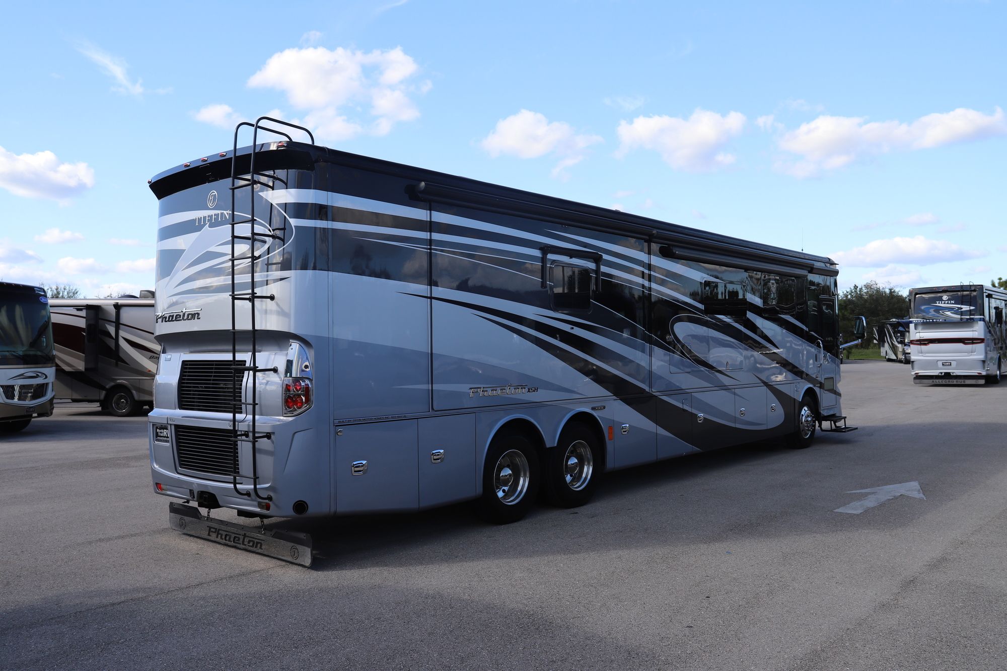 Used 2018 Tiffin Motor Homes Phaeton 44OH Class A  For Sale