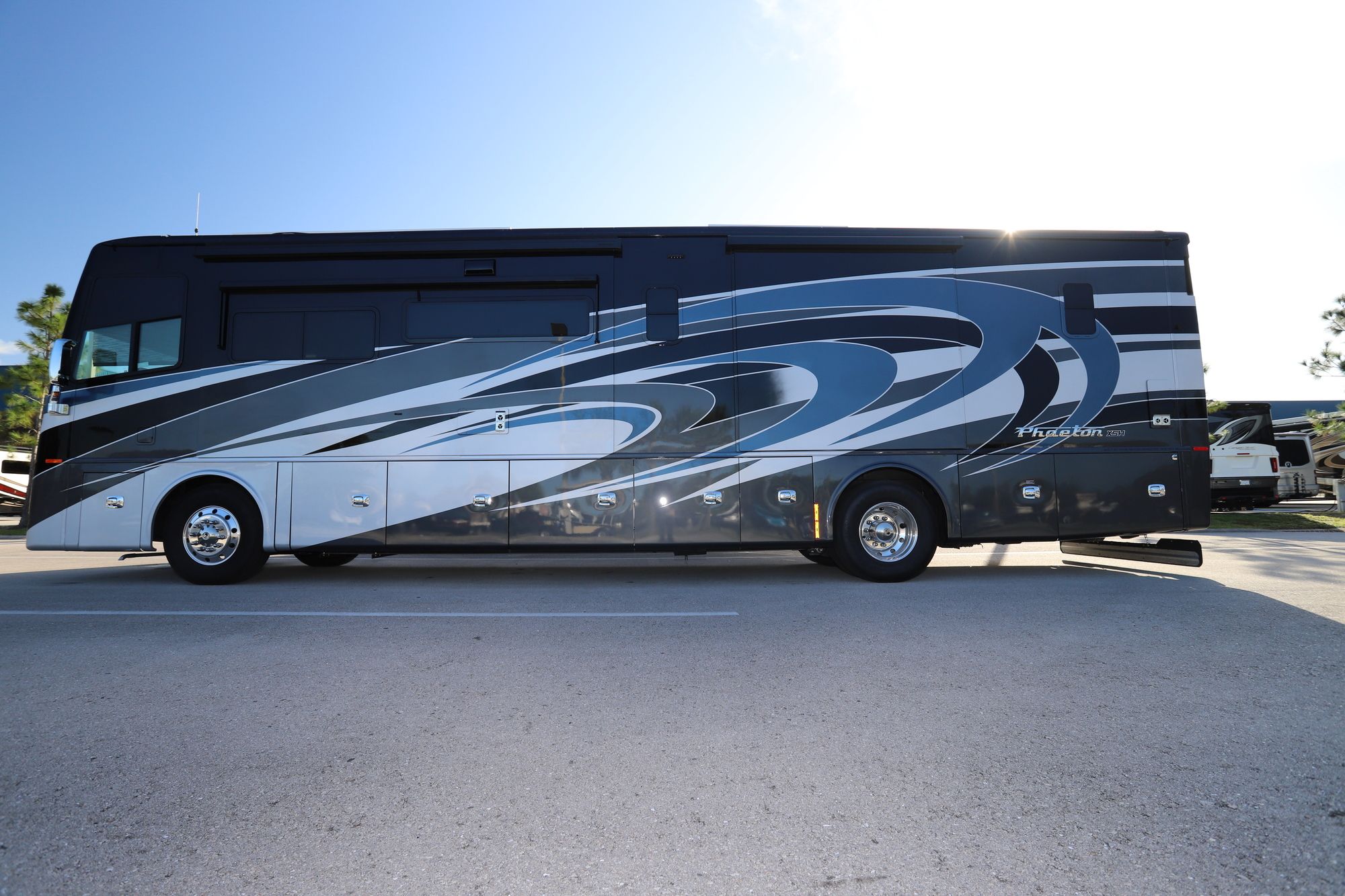 New 2021 Tiffin Motor Homes Phaeton 40IH Class A  For Sale