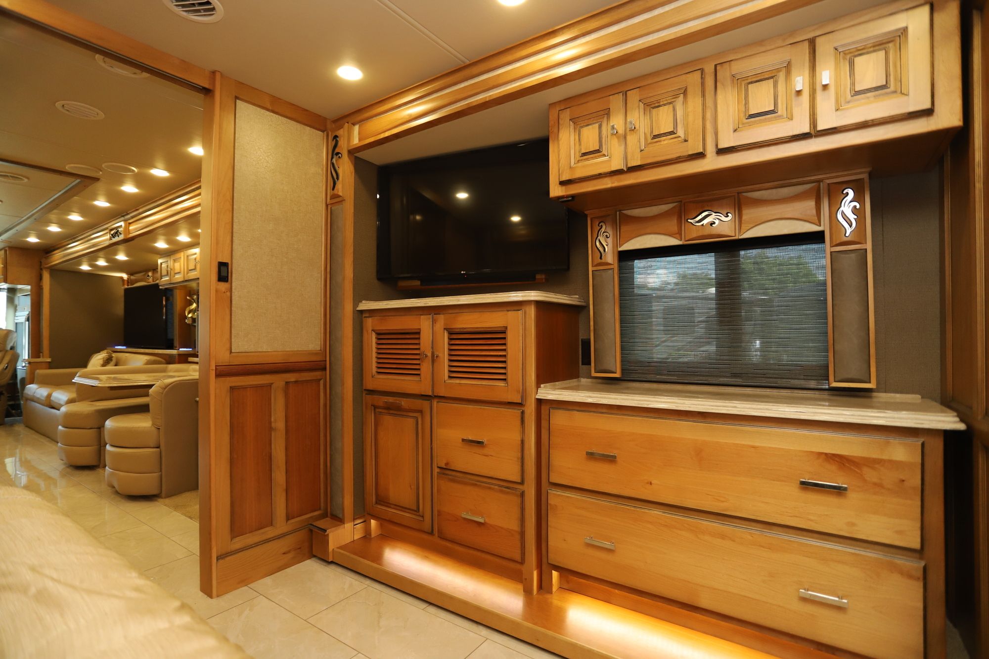 Used 2018 Tiffin Motor Homes Phaeton 44OH Class A  For Sale