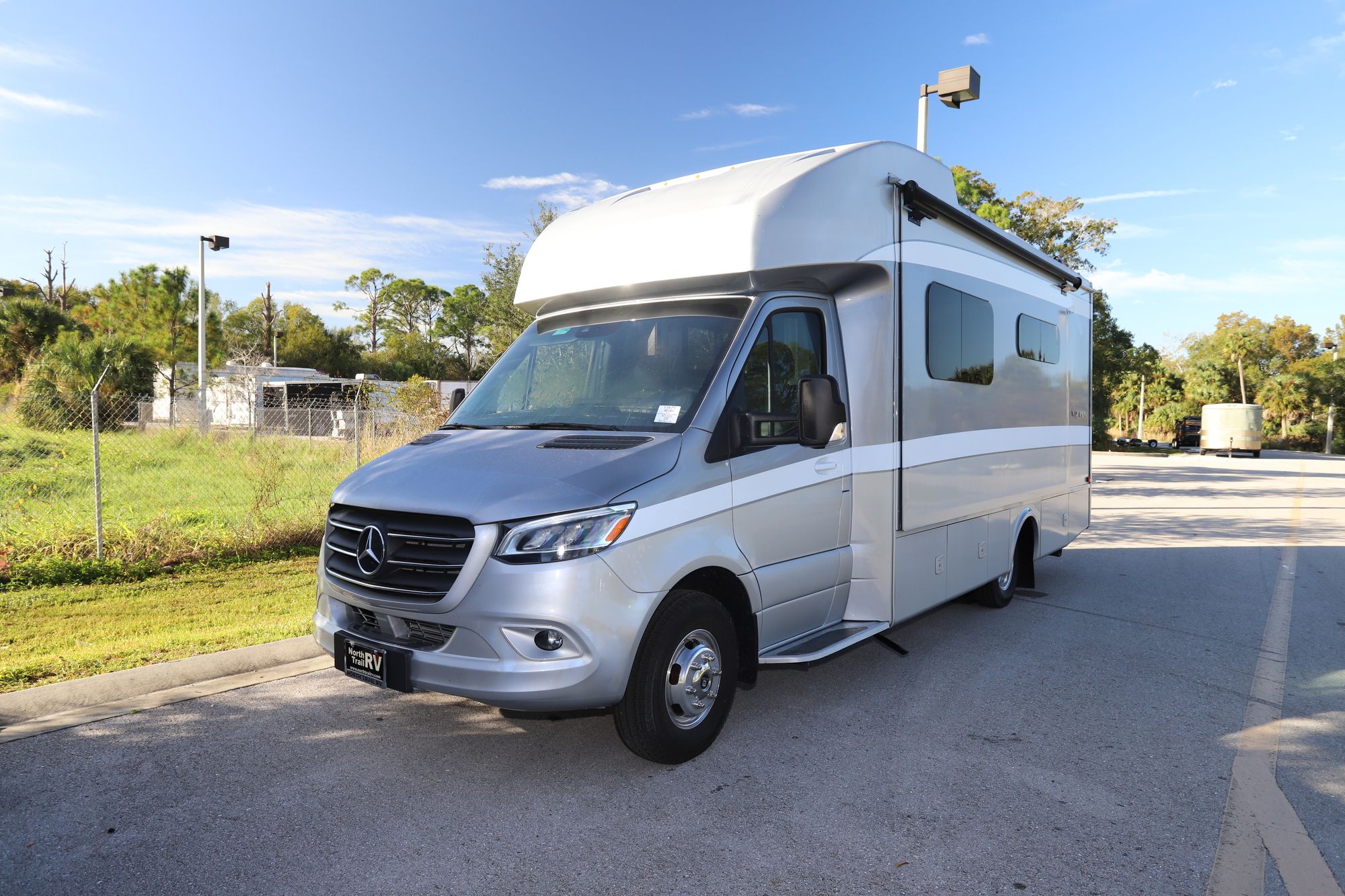 New 2021 Tiffin Motor Homes Wayfarer 25RW Class C  For Sale