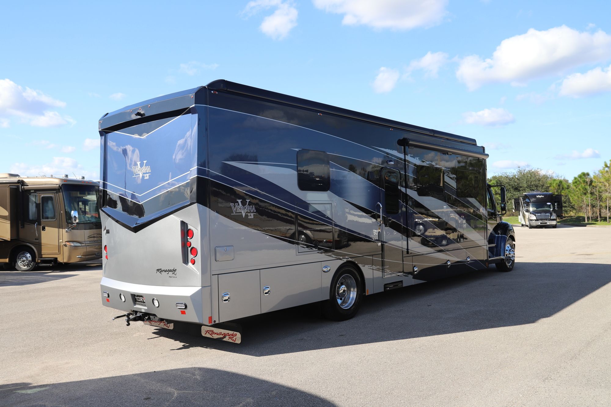 New 2021 Renegade Rv Verona Le 40LRB Super C  For Sale