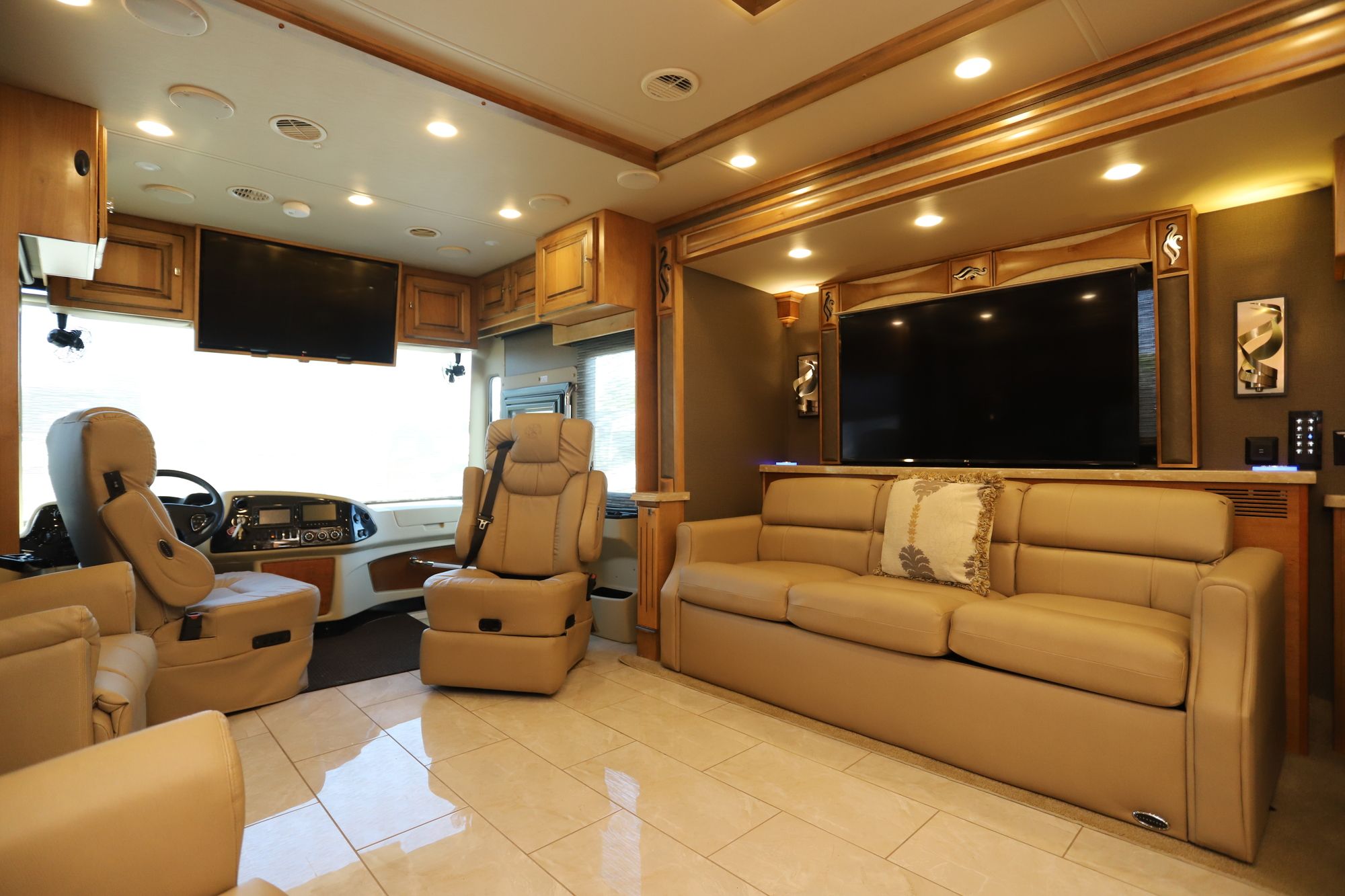 Used 2018 Tiffin Motor Homes Phaeton 44OH Class A  For Sale